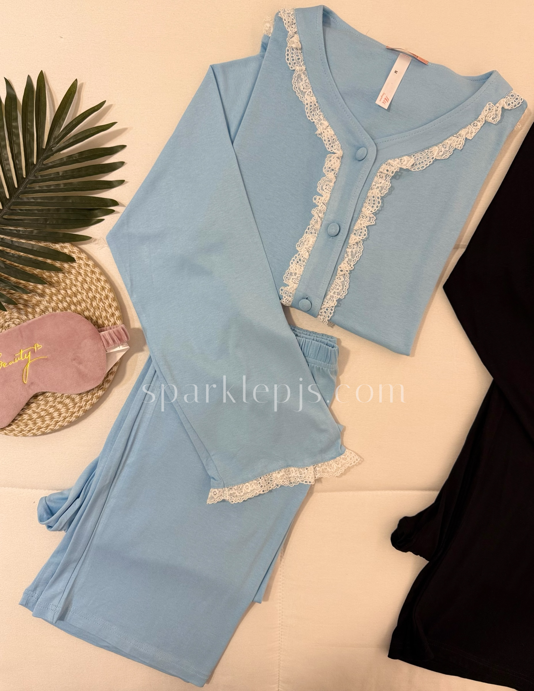 βLace Delicate Driftβ