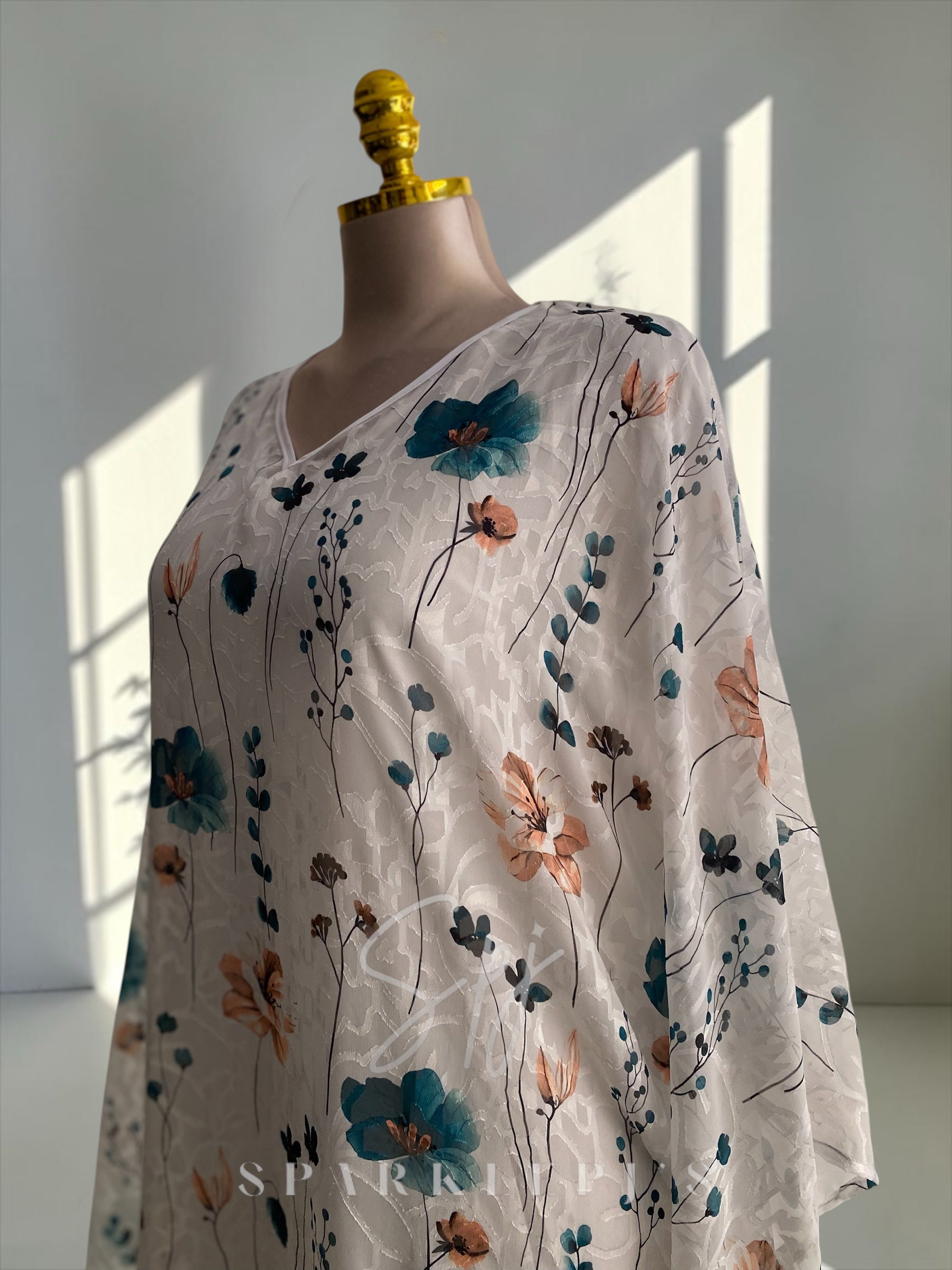 Soft Blossom Kaftan