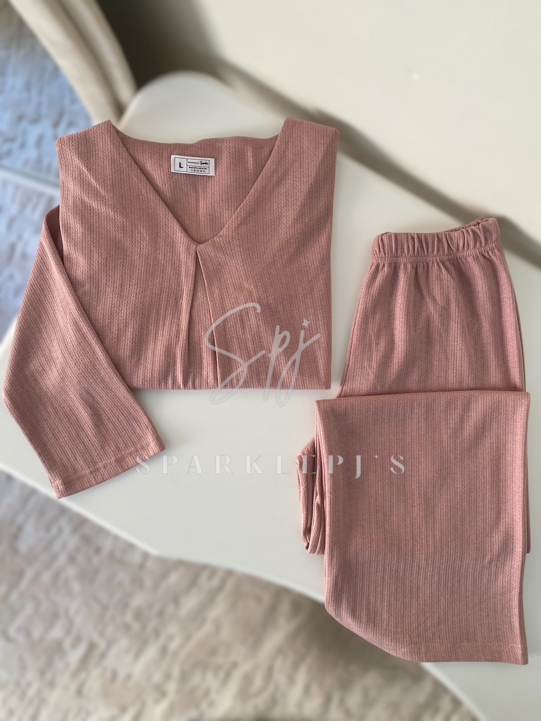 Minimal Comfort Pajama Set