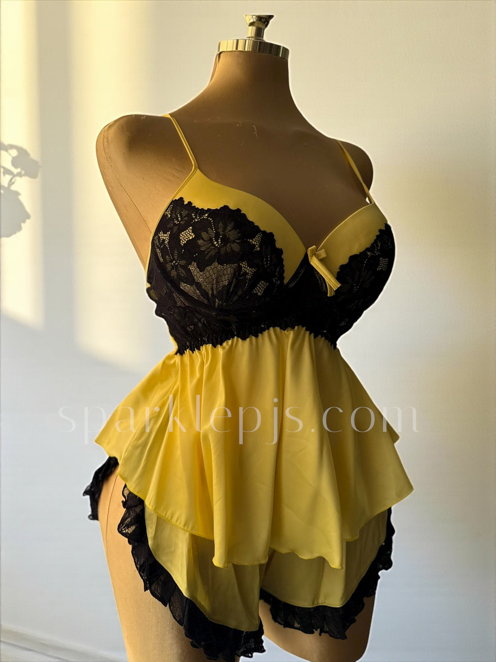 “Dark Rose Desire”