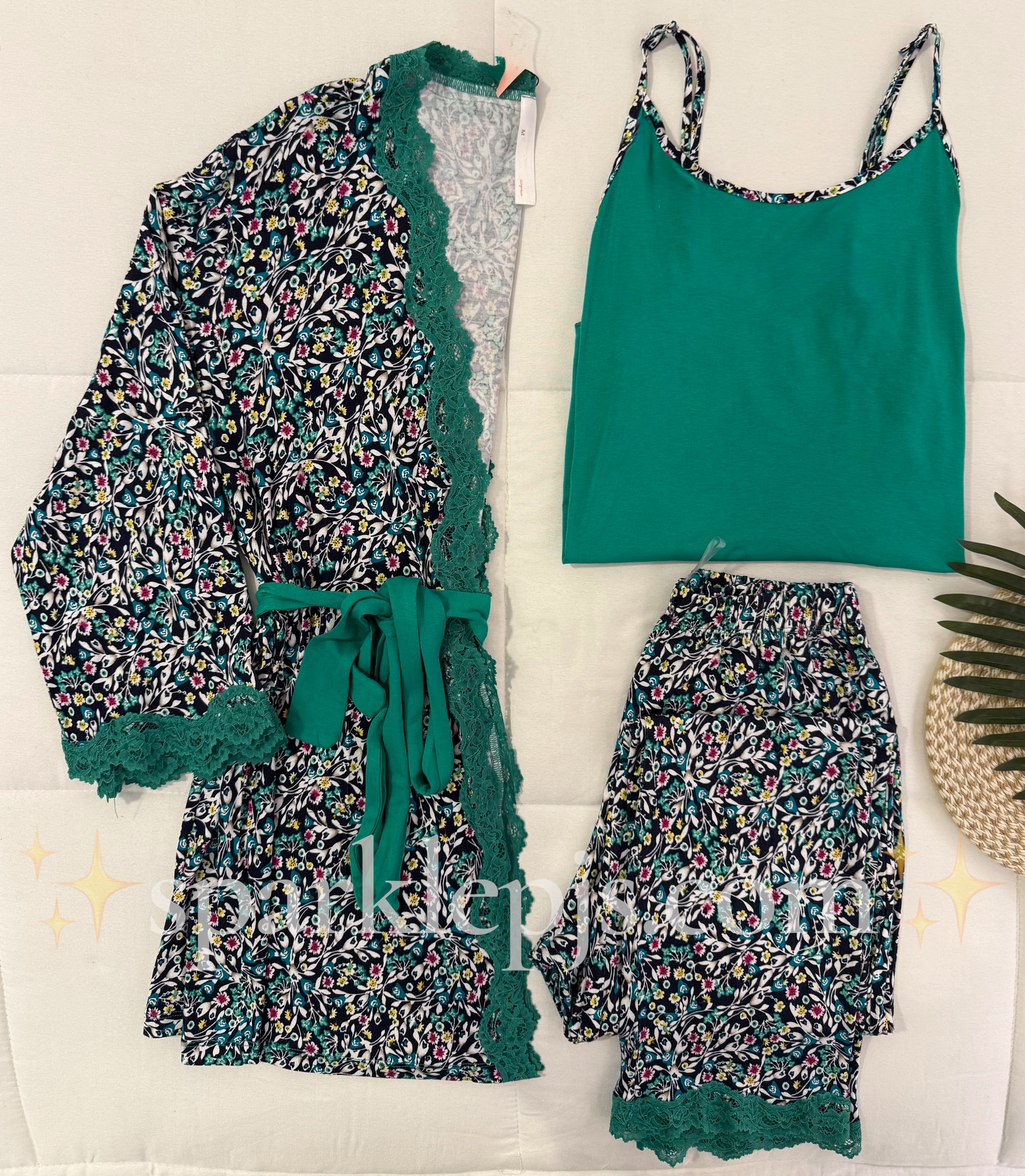 “Velvet Petals Set”