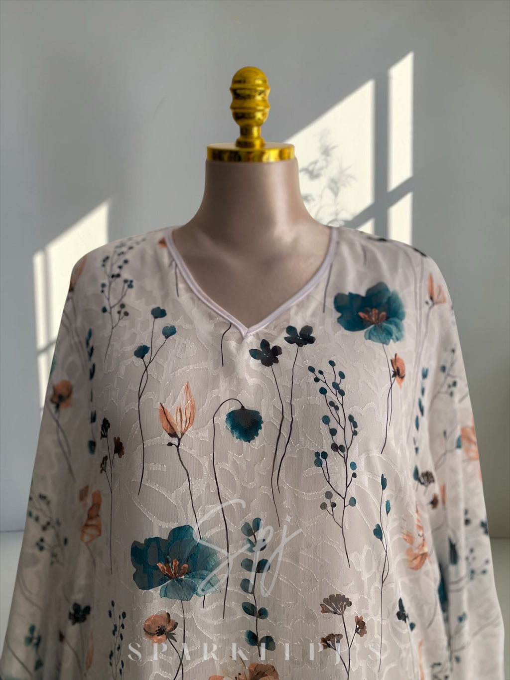 Soft Blossom Kaftan