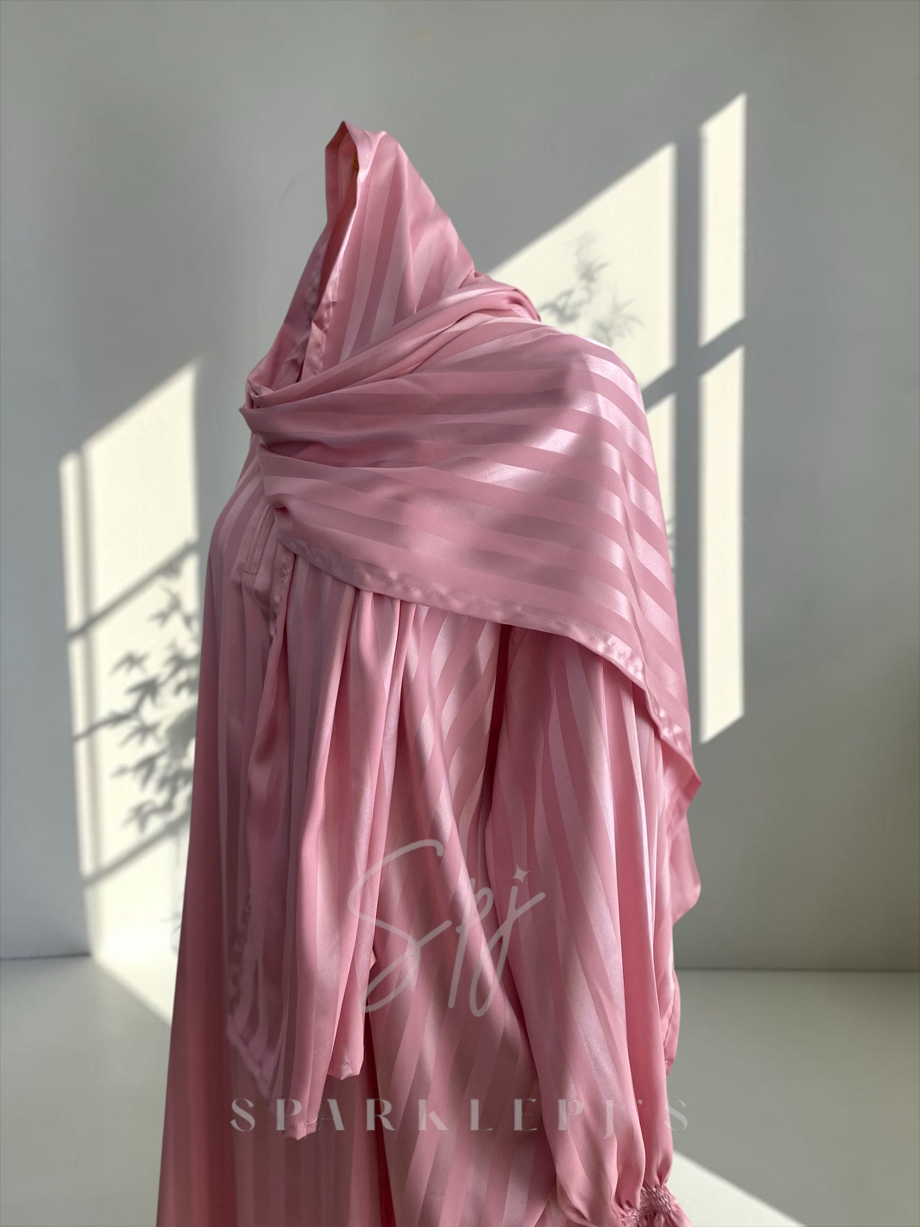 Satin Glow Isdal