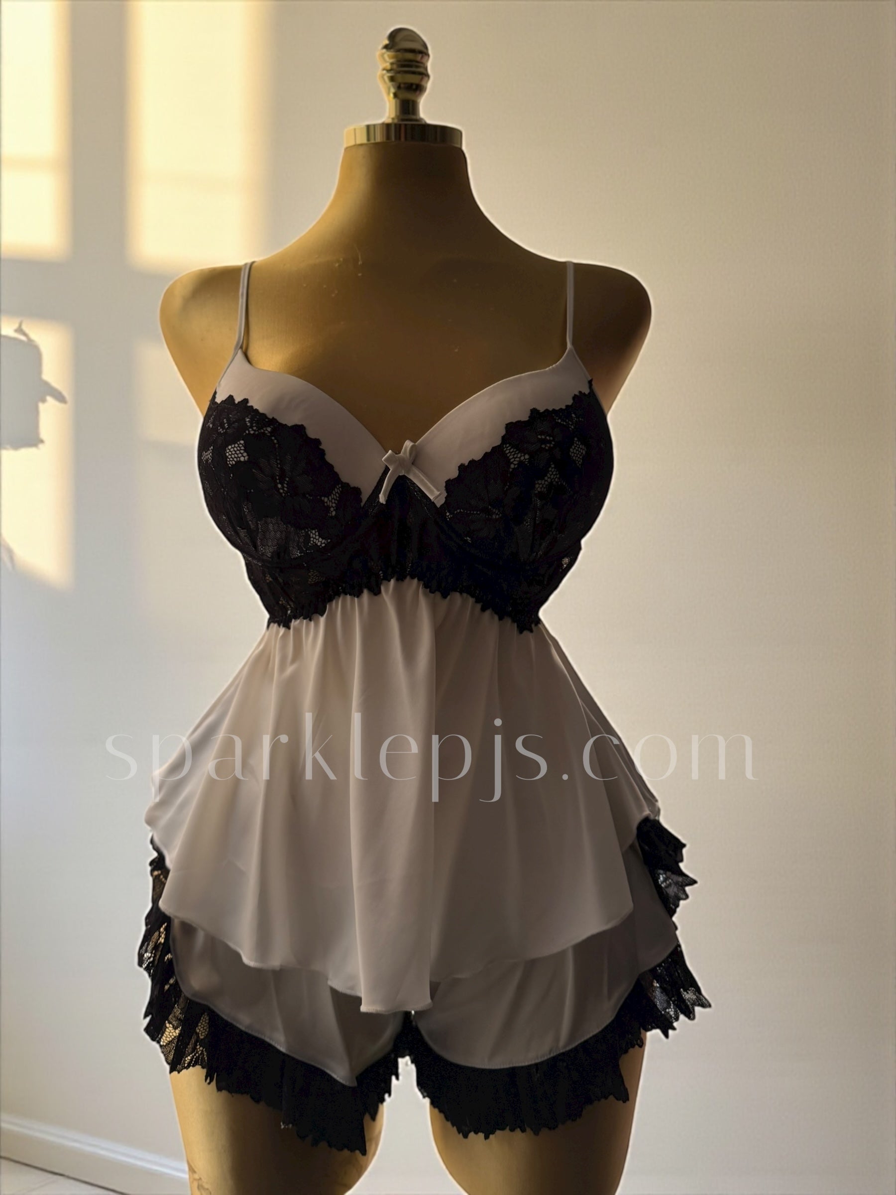 “Dark Rose Desire”