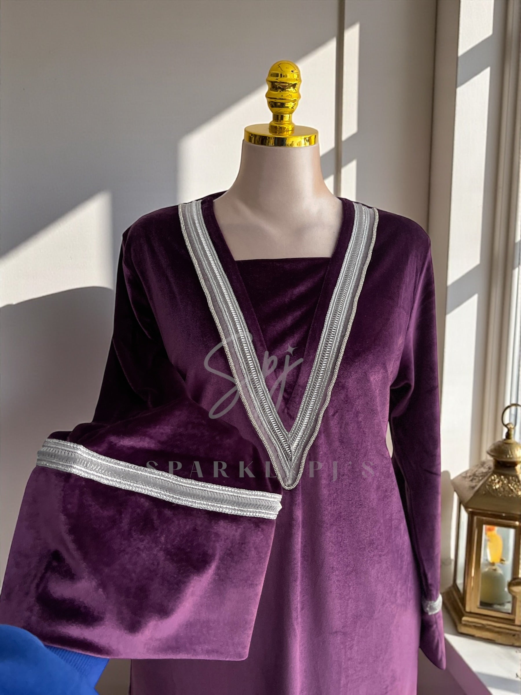 Queen’s Aura Evening Gown