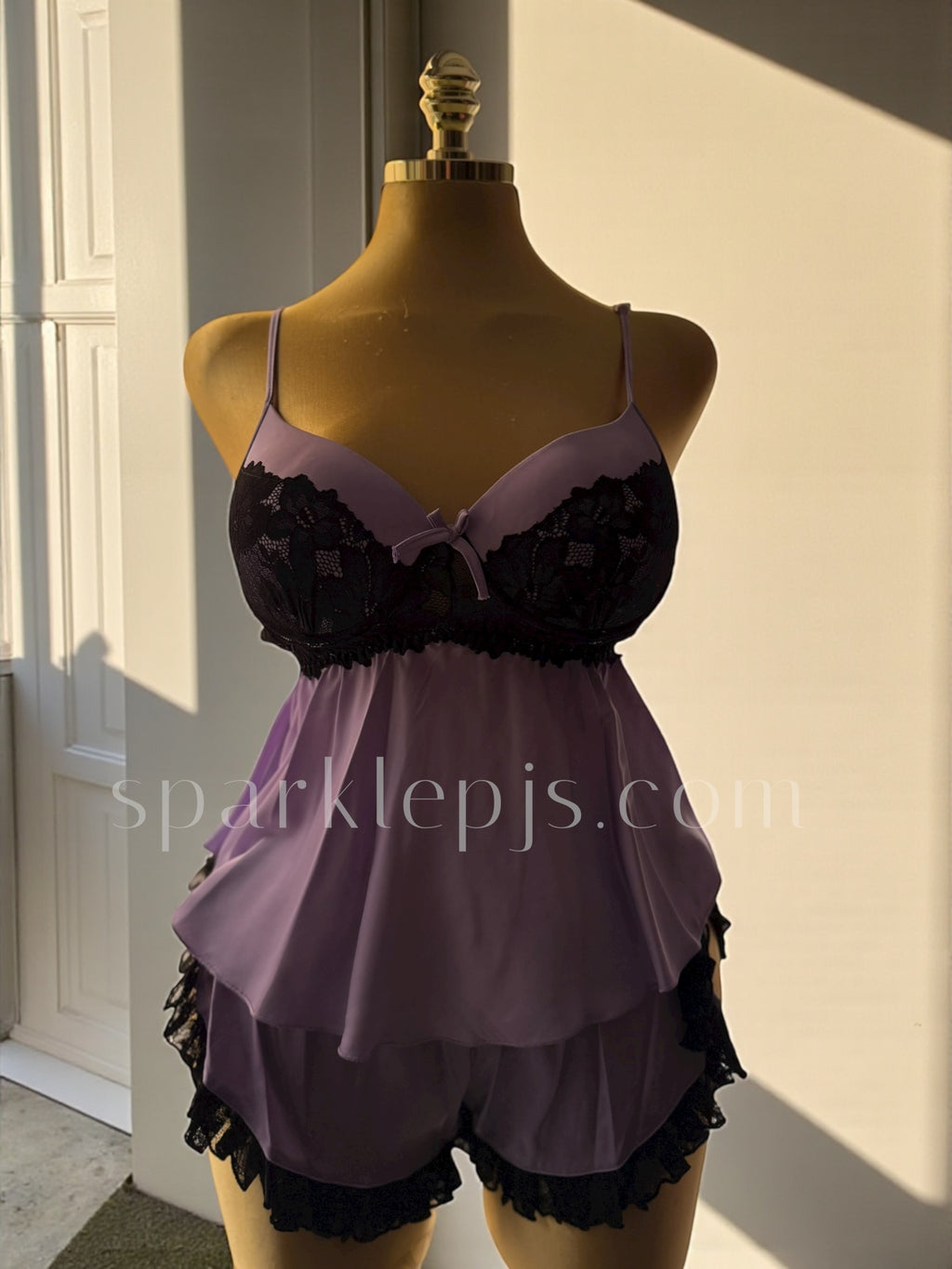 “Dark Rose Desire”