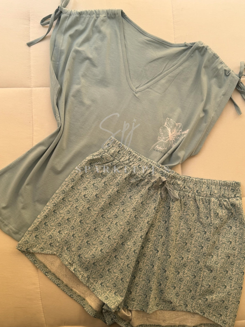 Calm Vibes Short Pajama (Short-Sleeve)