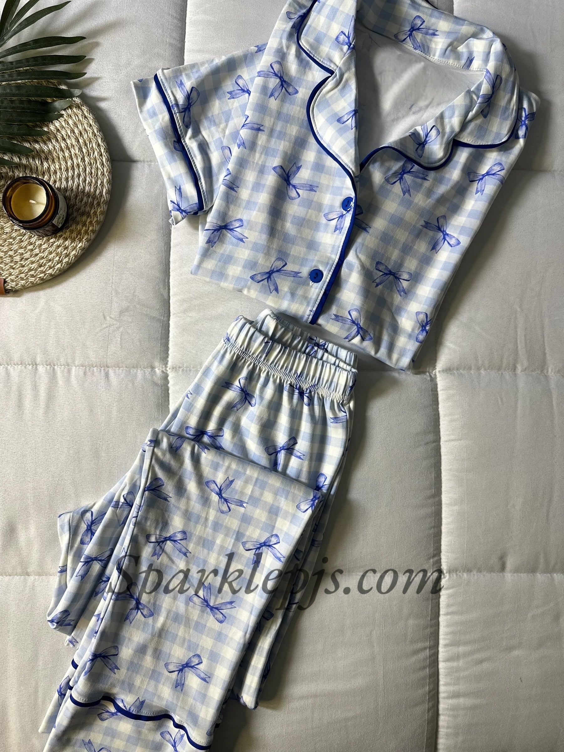 Bows buttoned pajama