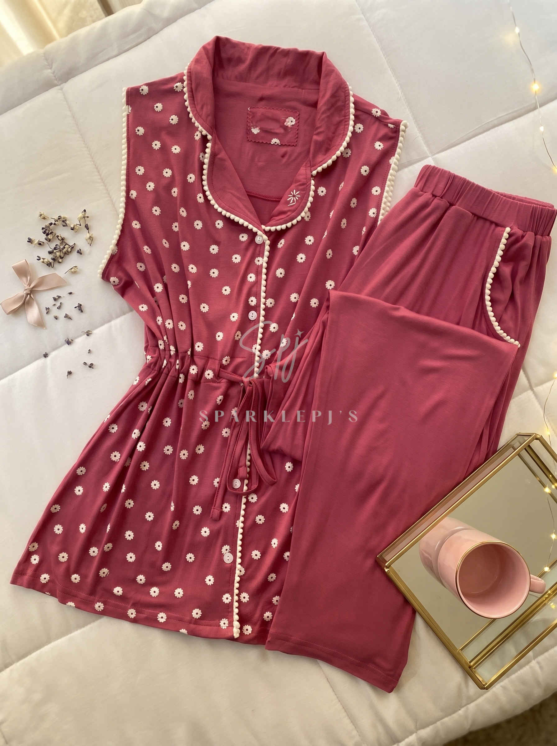 Daisy Charm Pajama Set
