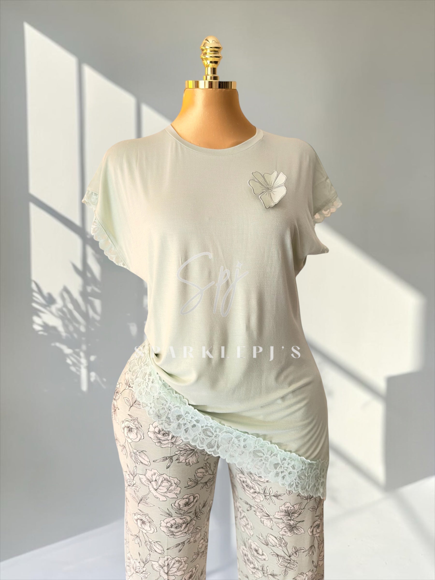 Soft Bloom Lace pajama