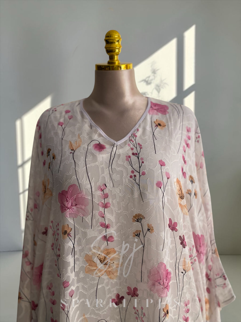 Soft Blossom Kaftan