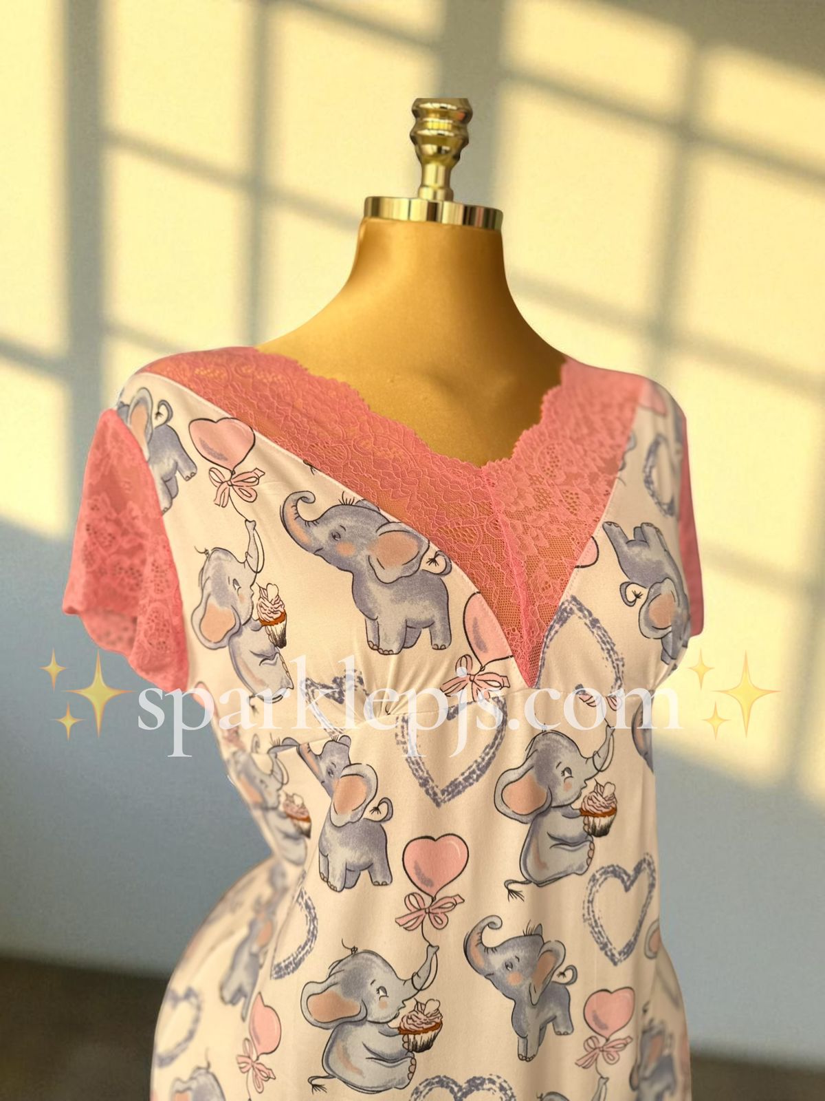 “Cupcake d’Amour Nightshirt”
