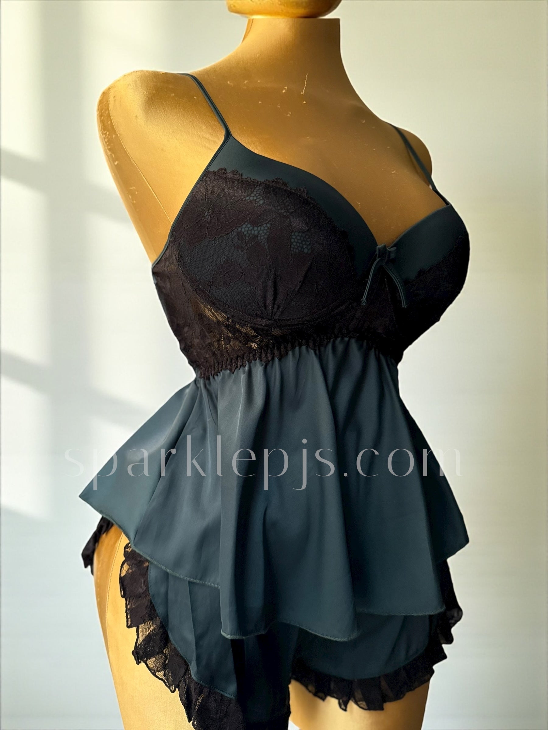 “Dark Rose Desire”