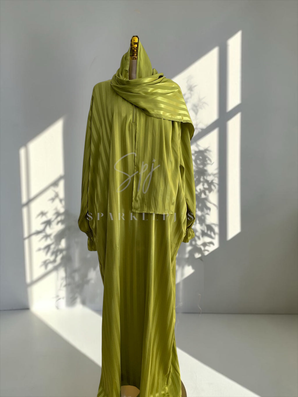 Satin Glow Isdal