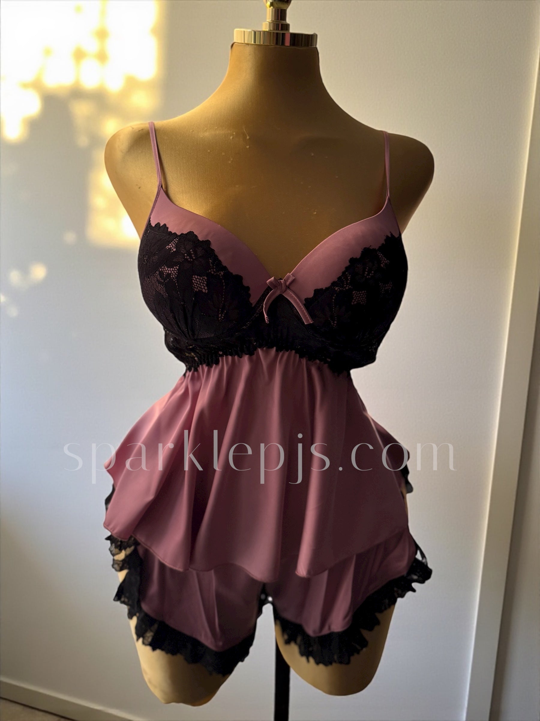 “Dark Rose Desire”