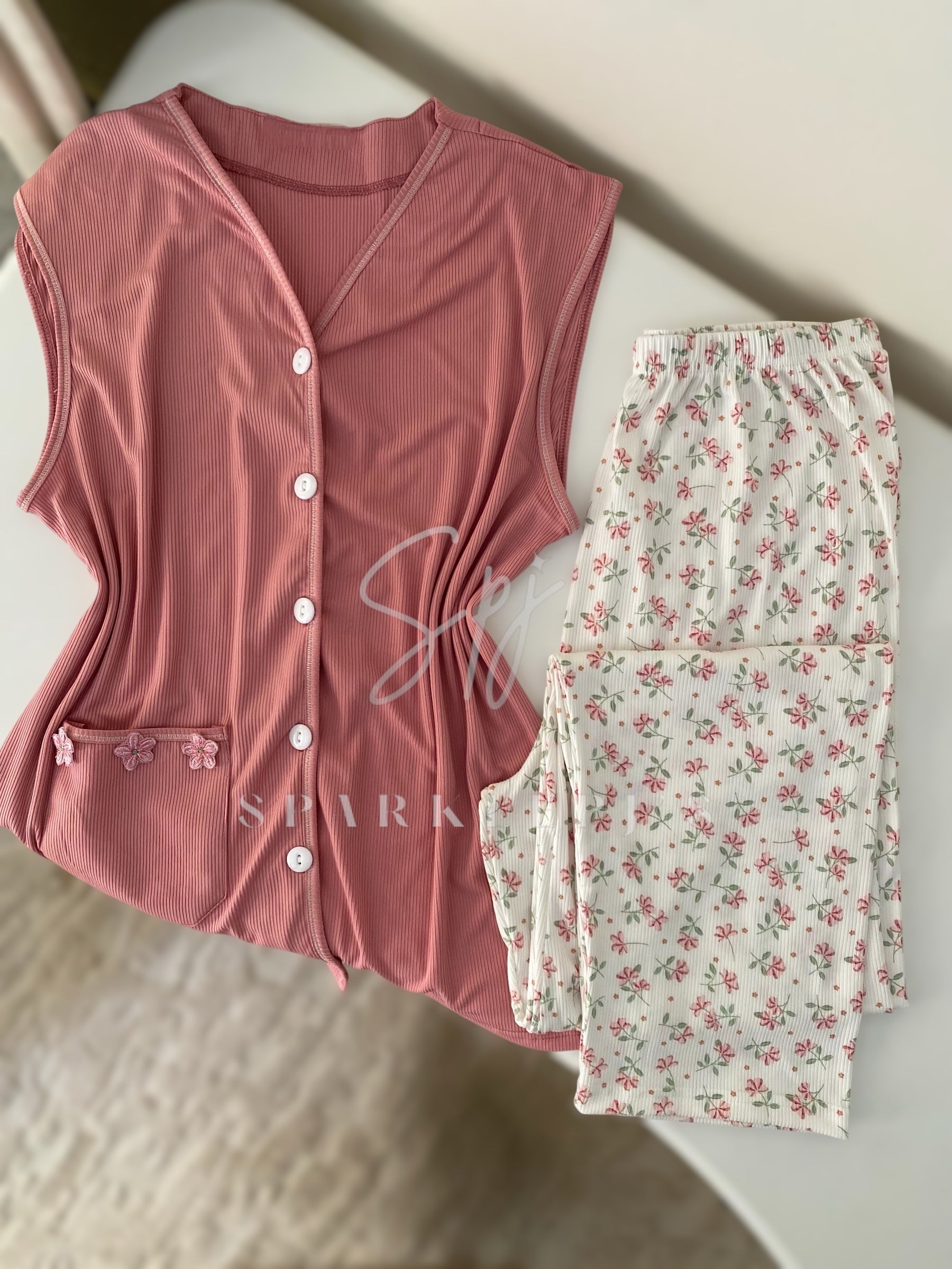 Floral Button Cozy Set