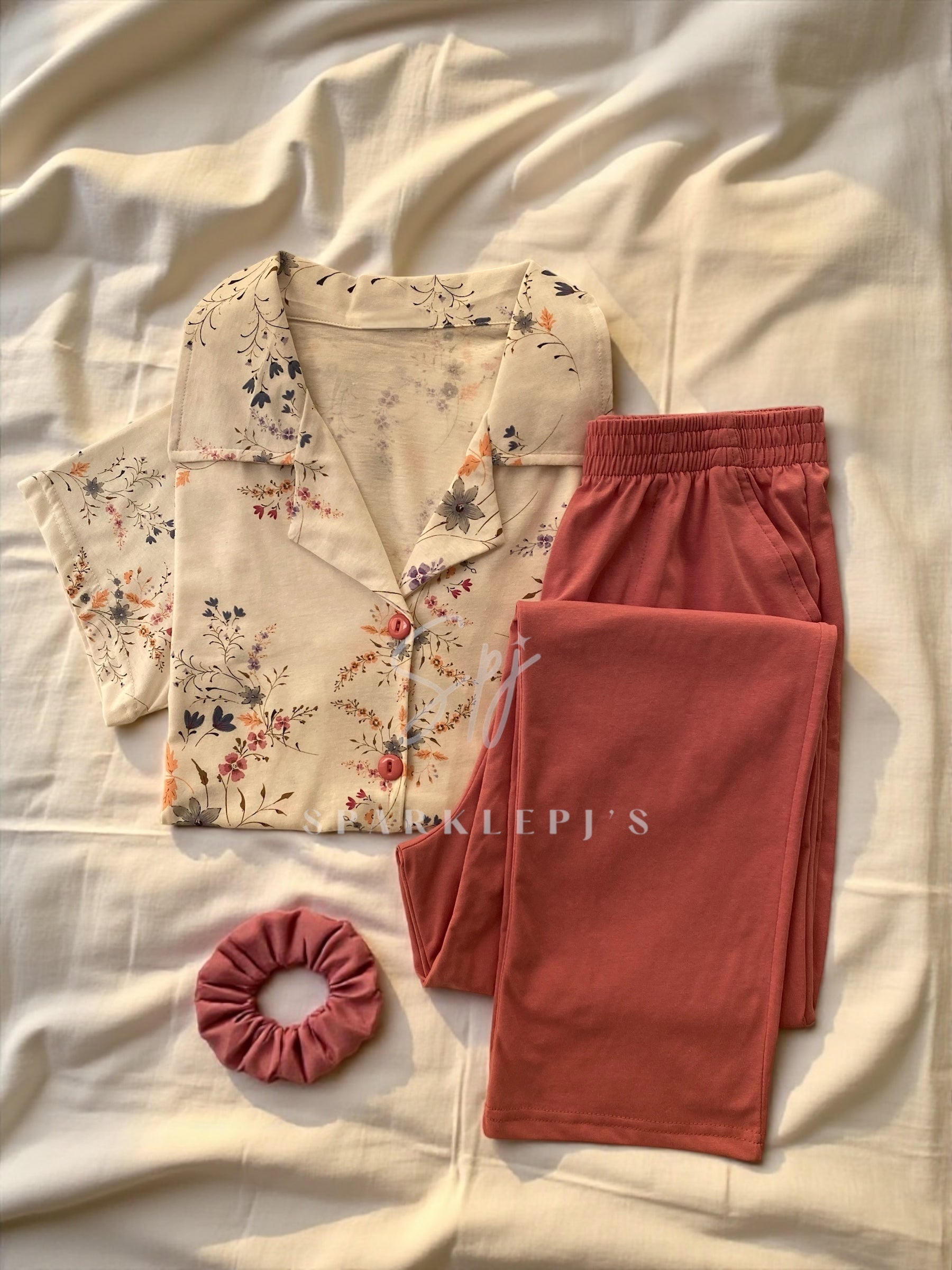Vintage Bloom Pajama Set (Short-Sleeve)