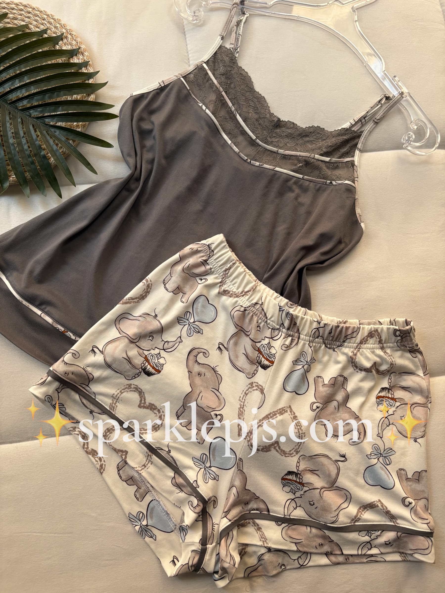 “Cupcake’sElephants Shorts”