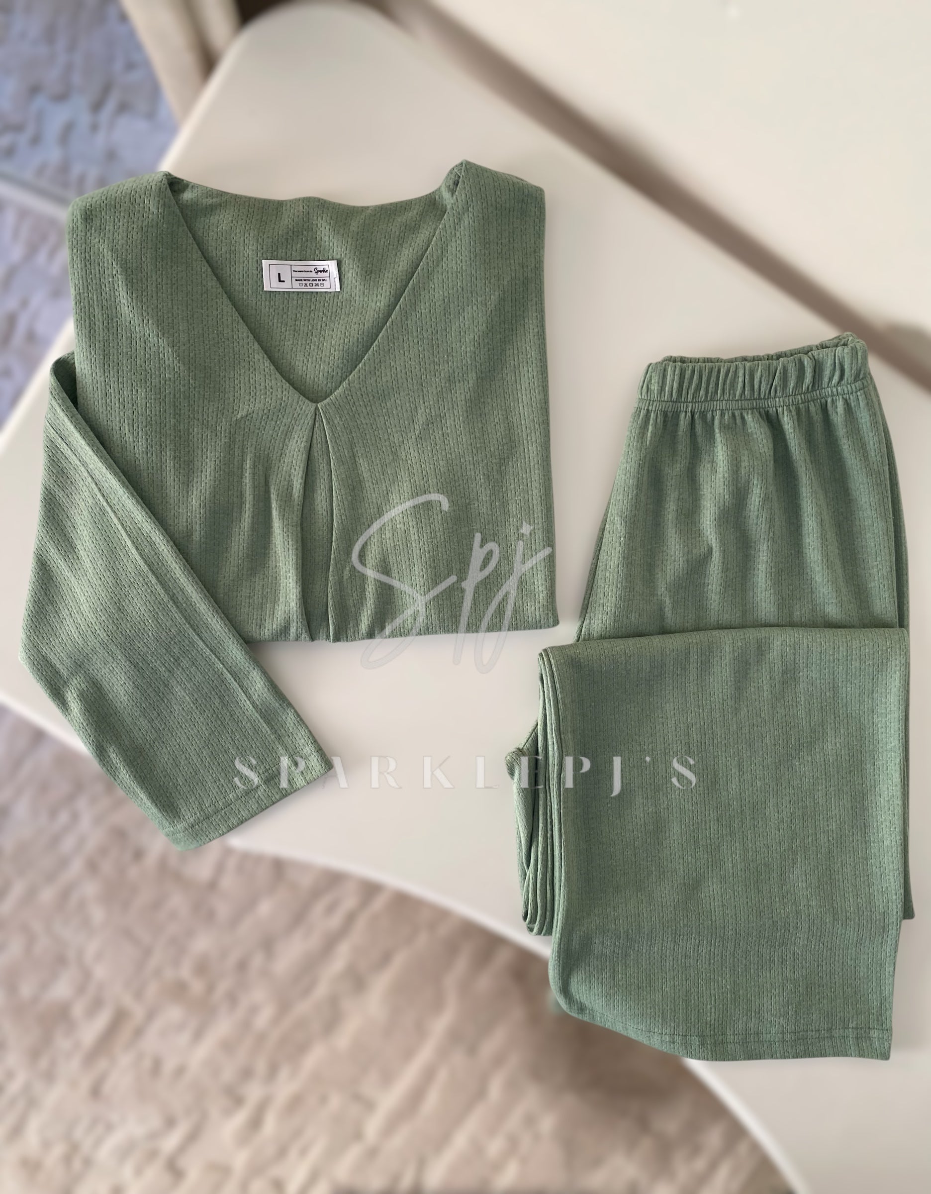 Minimal Comfort Pajama Set