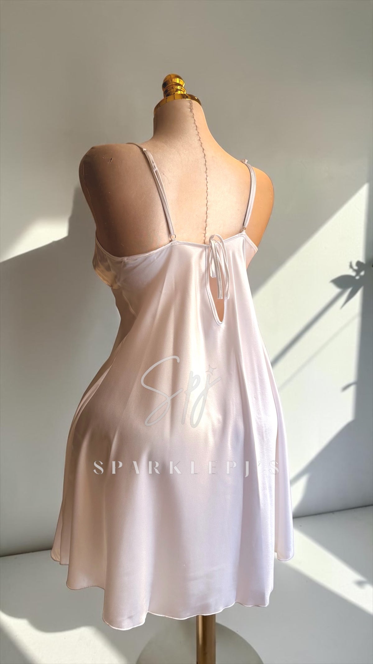 Satin & Chiffon V-Neck Nightwear