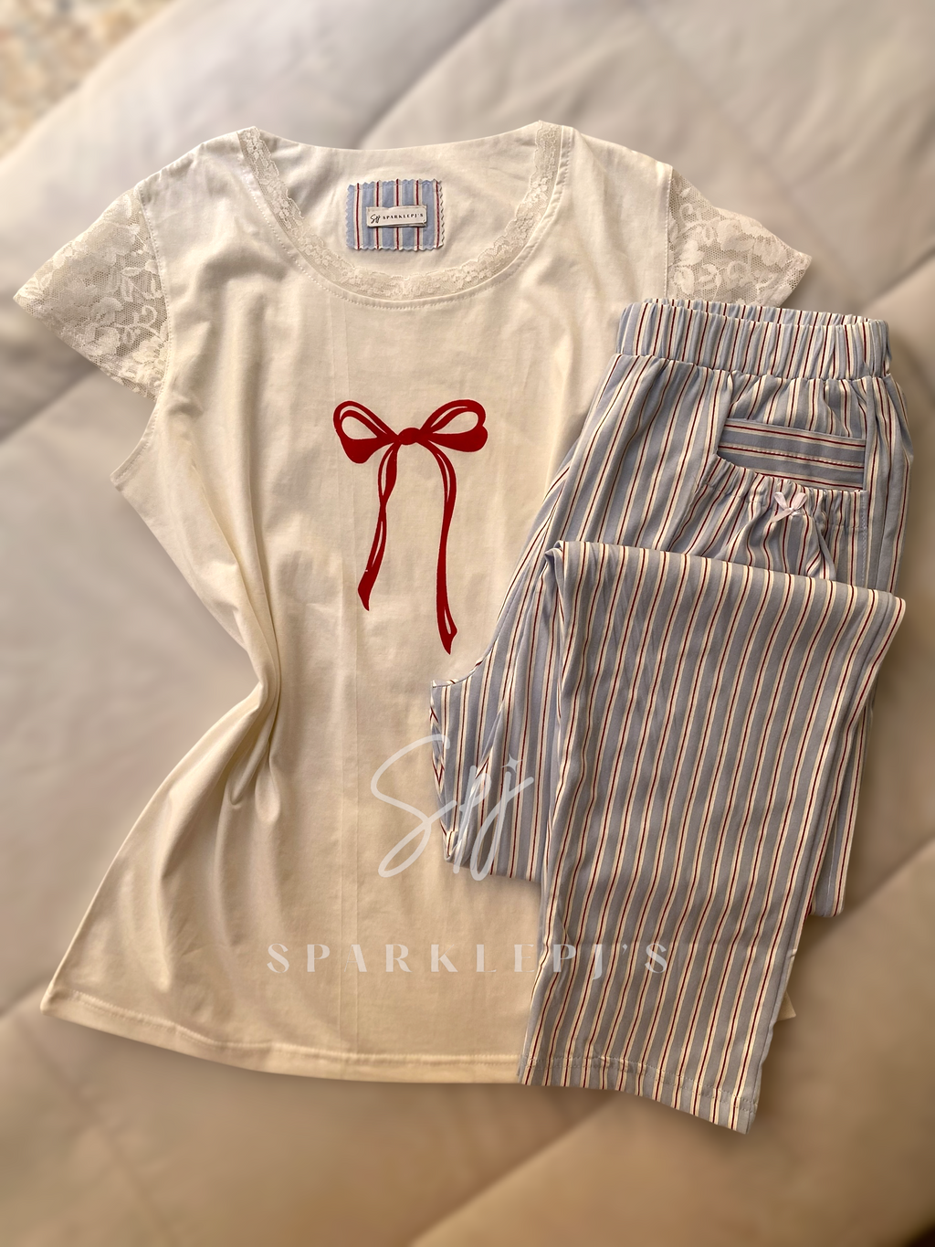 Scarlet Bow Set