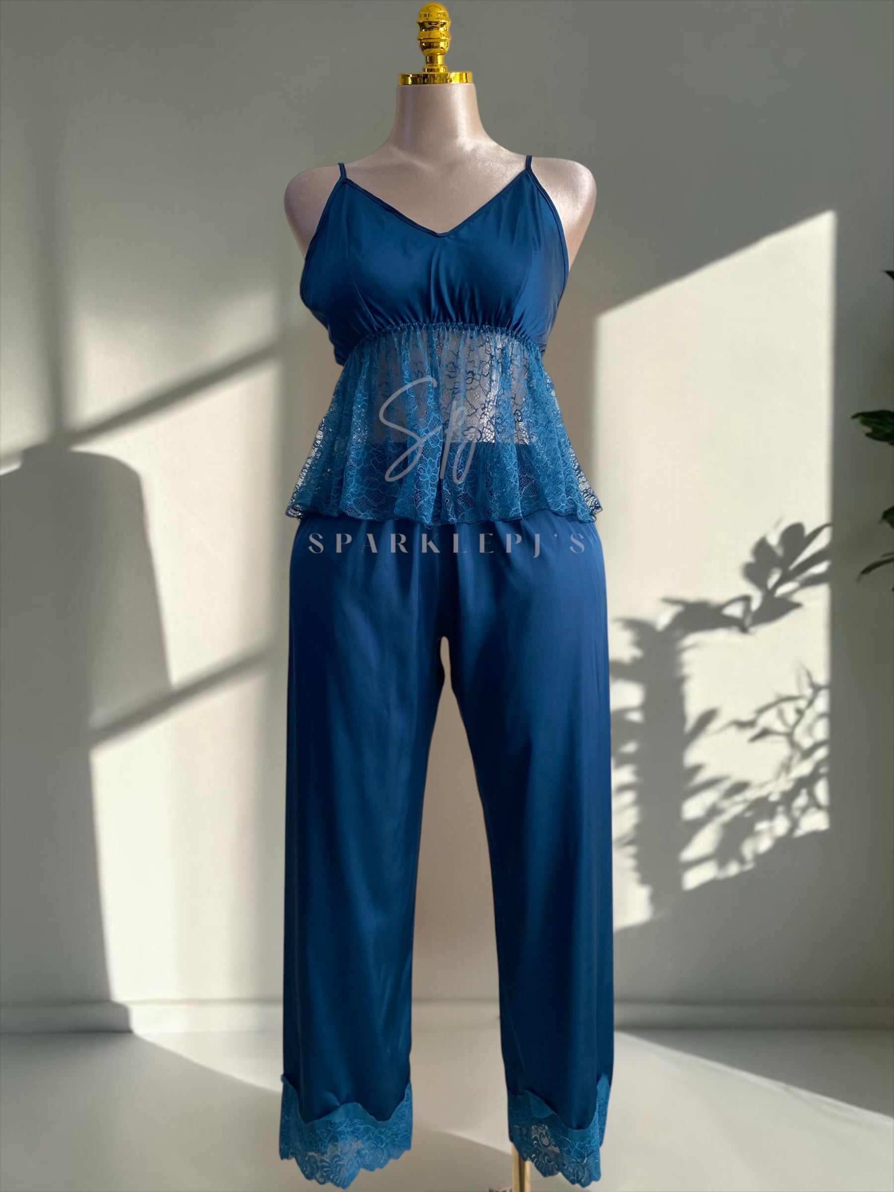 Elegant Lace 4-Piece Satin Set