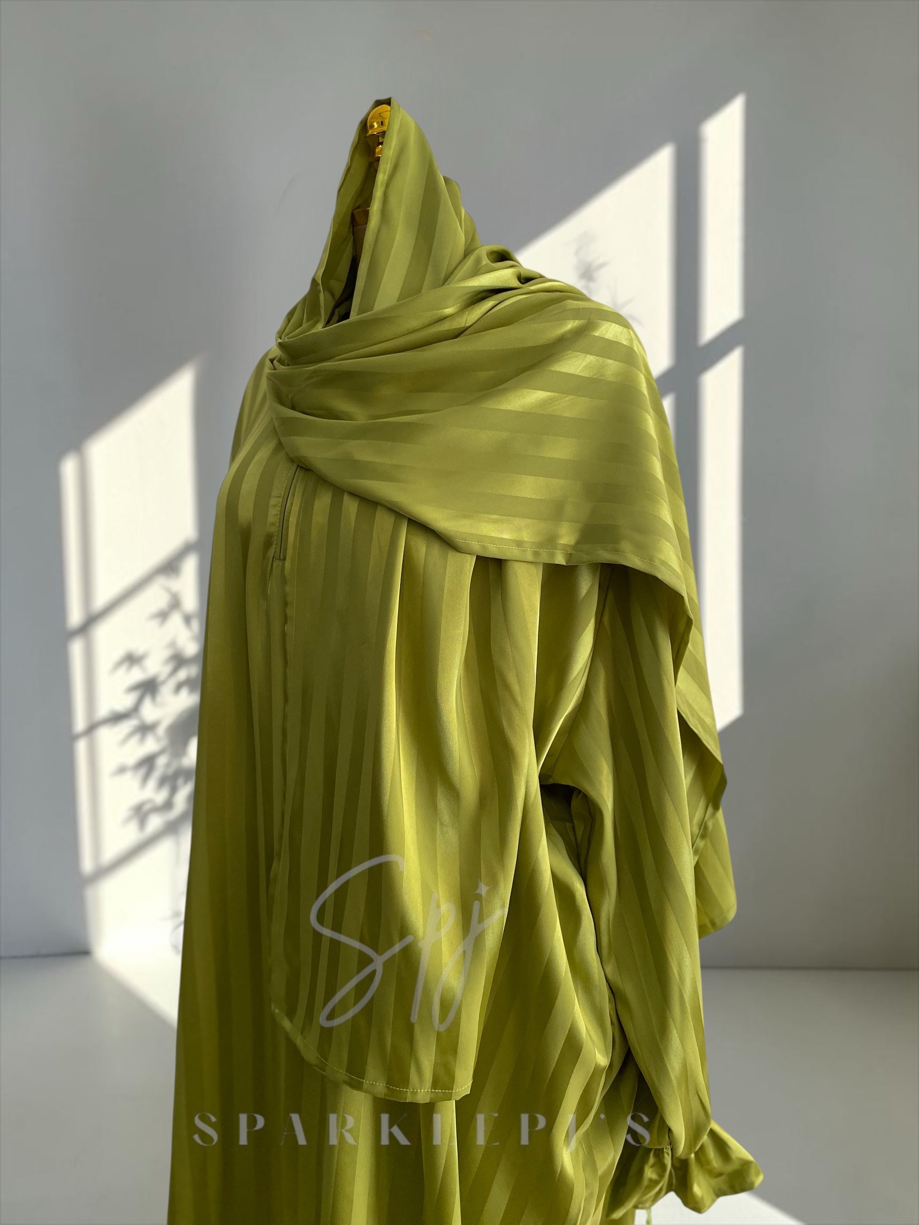 Satin Glow Isdal