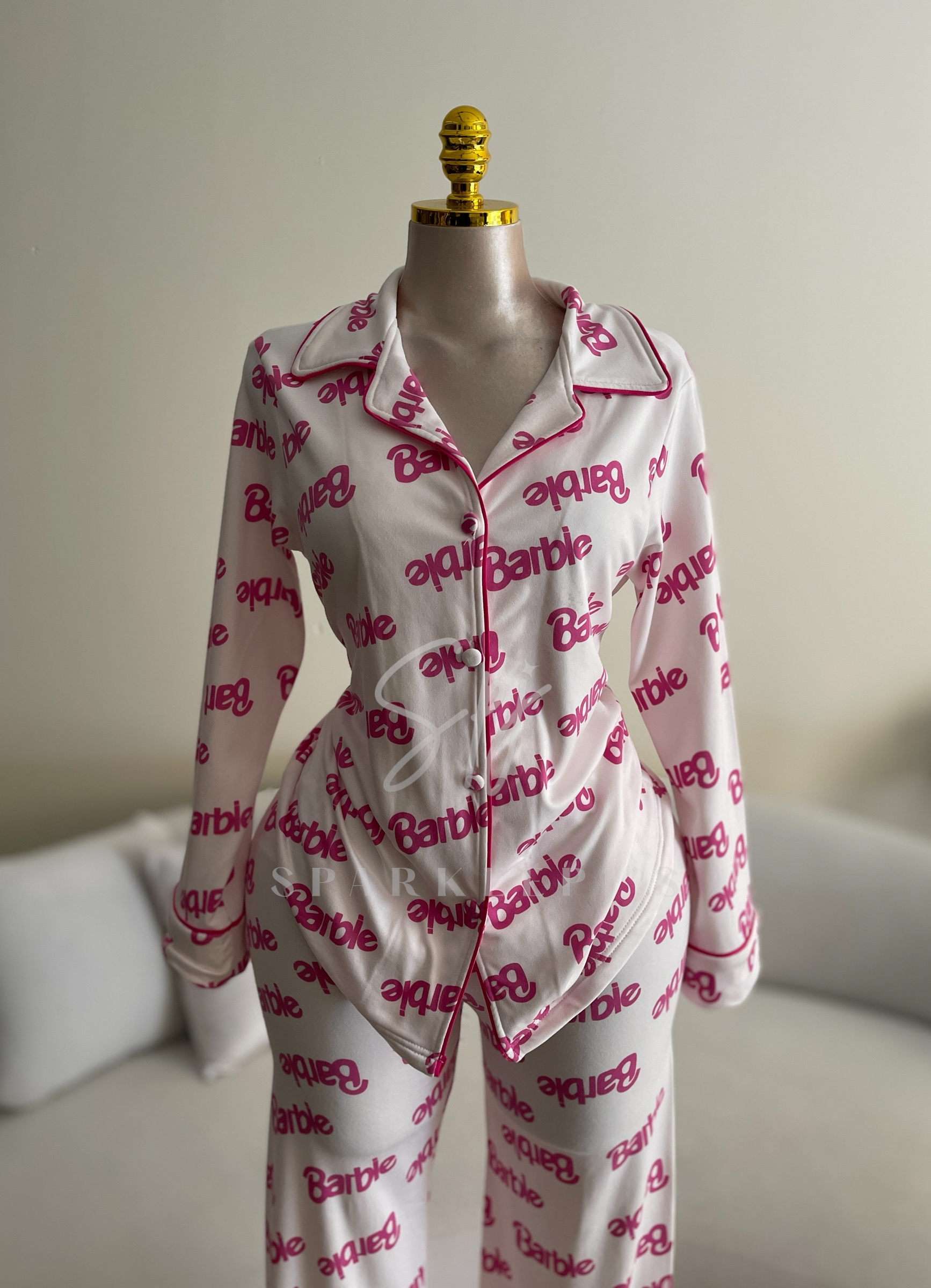 Barbie Queen Lounge