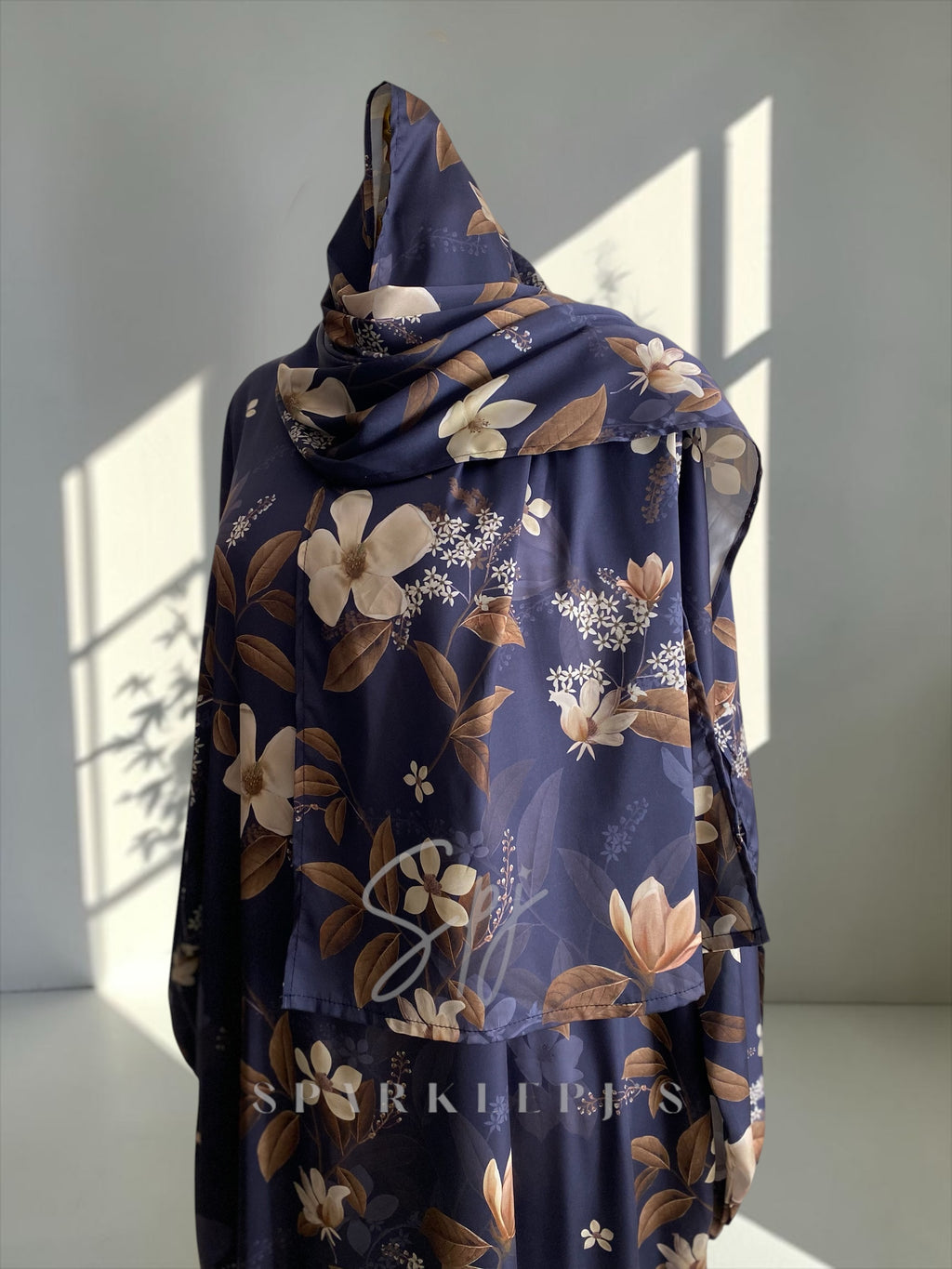 Satin Floral Isdal