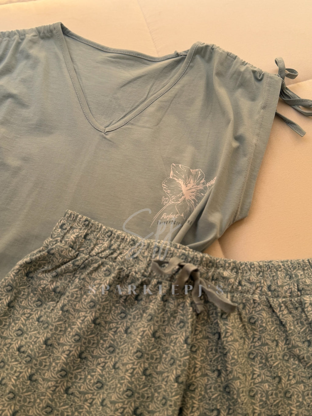 Calm Vibes Short Pajama (Short-Sleeve)