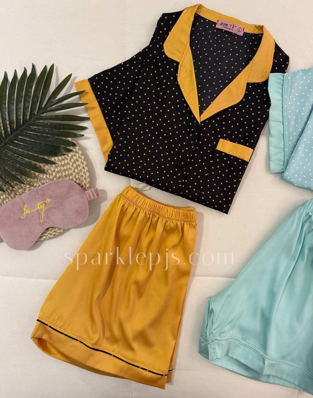 “Golden Dots Satin”