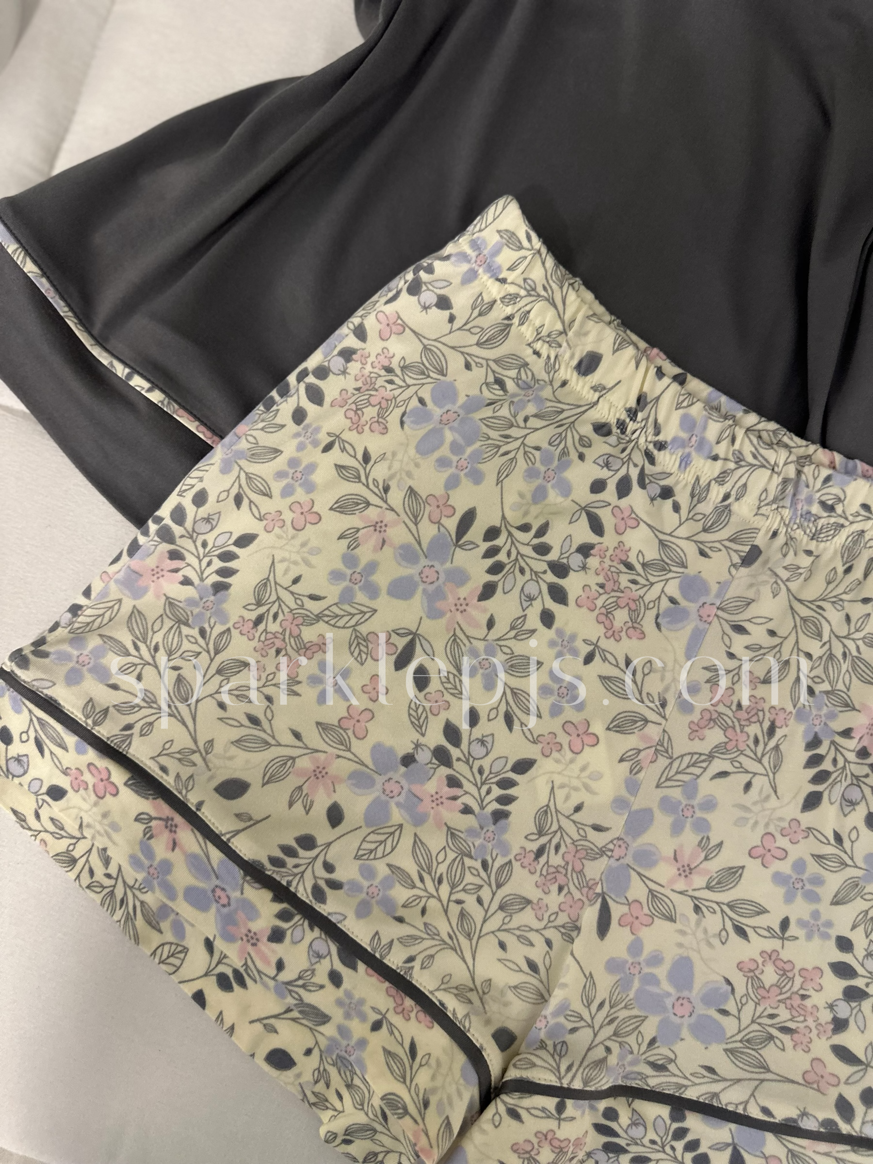 “Floral Temptation”
