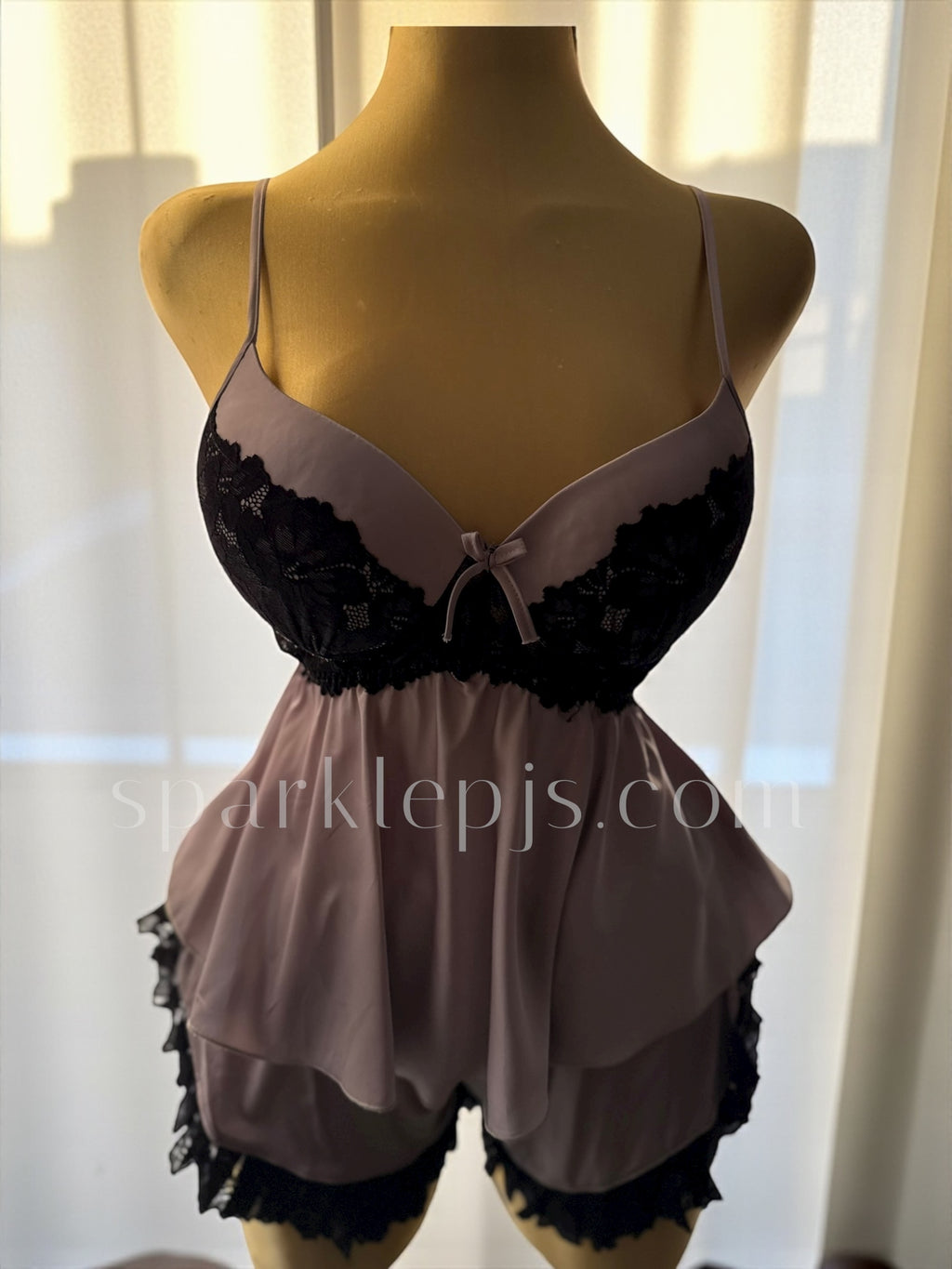 “Dark Rose Desire”