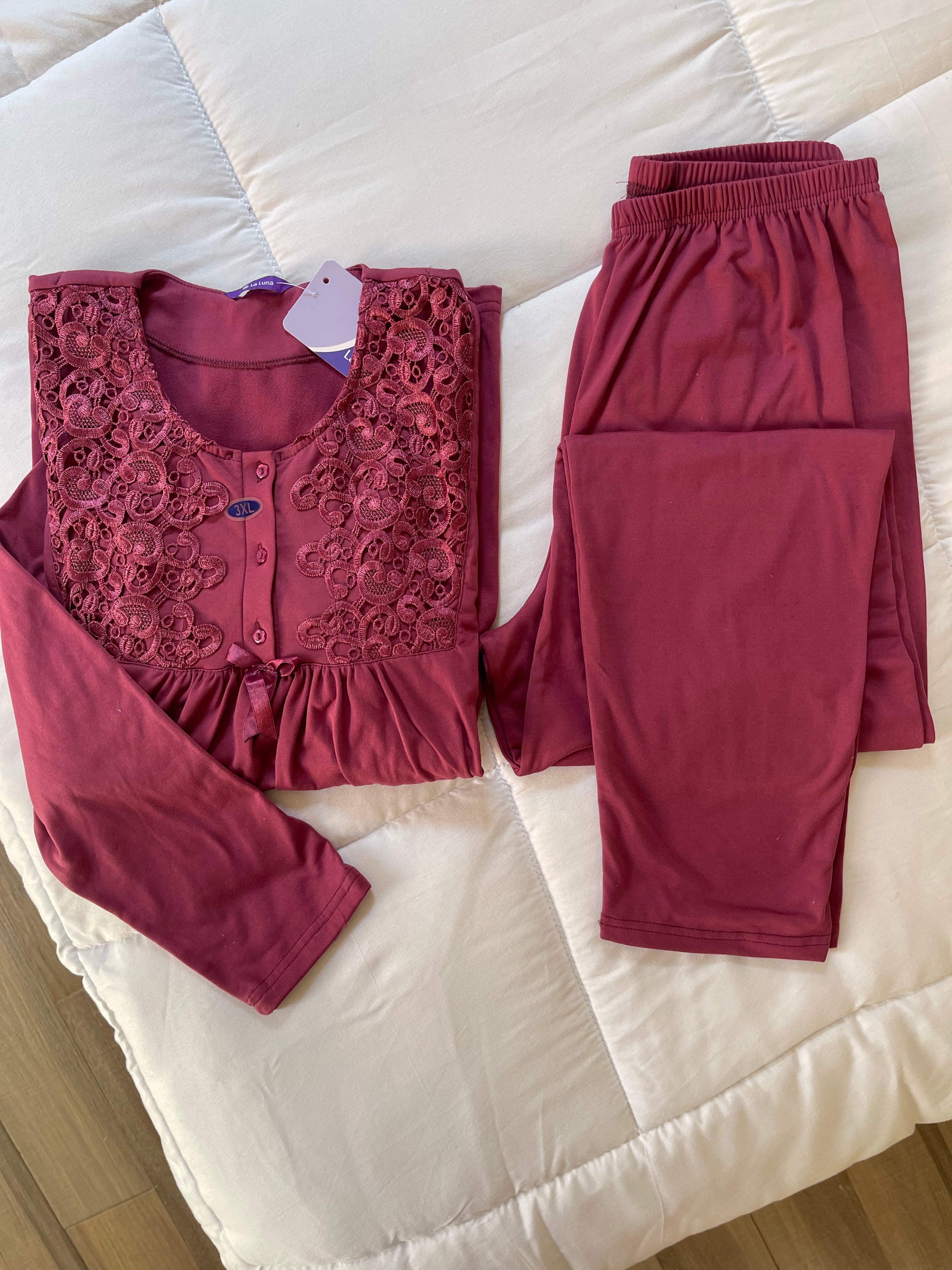 Dantel laced pajama