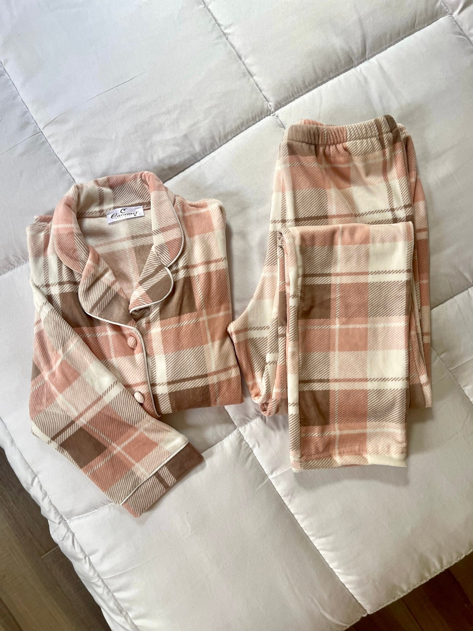 Creamy plaid pajama