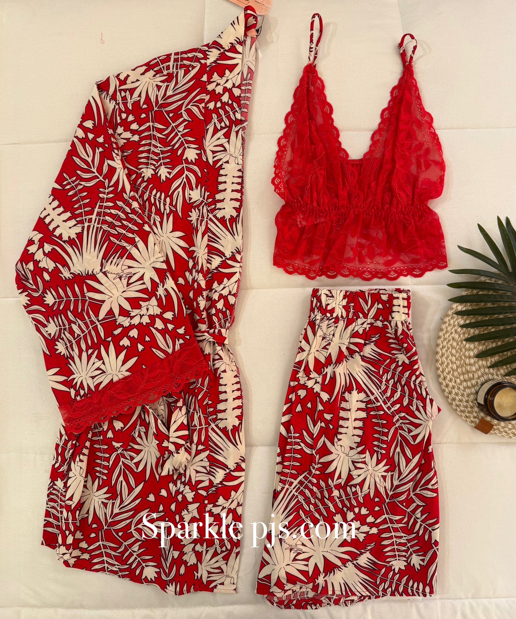 Palm Bliss Lace & Robe Sleep Set