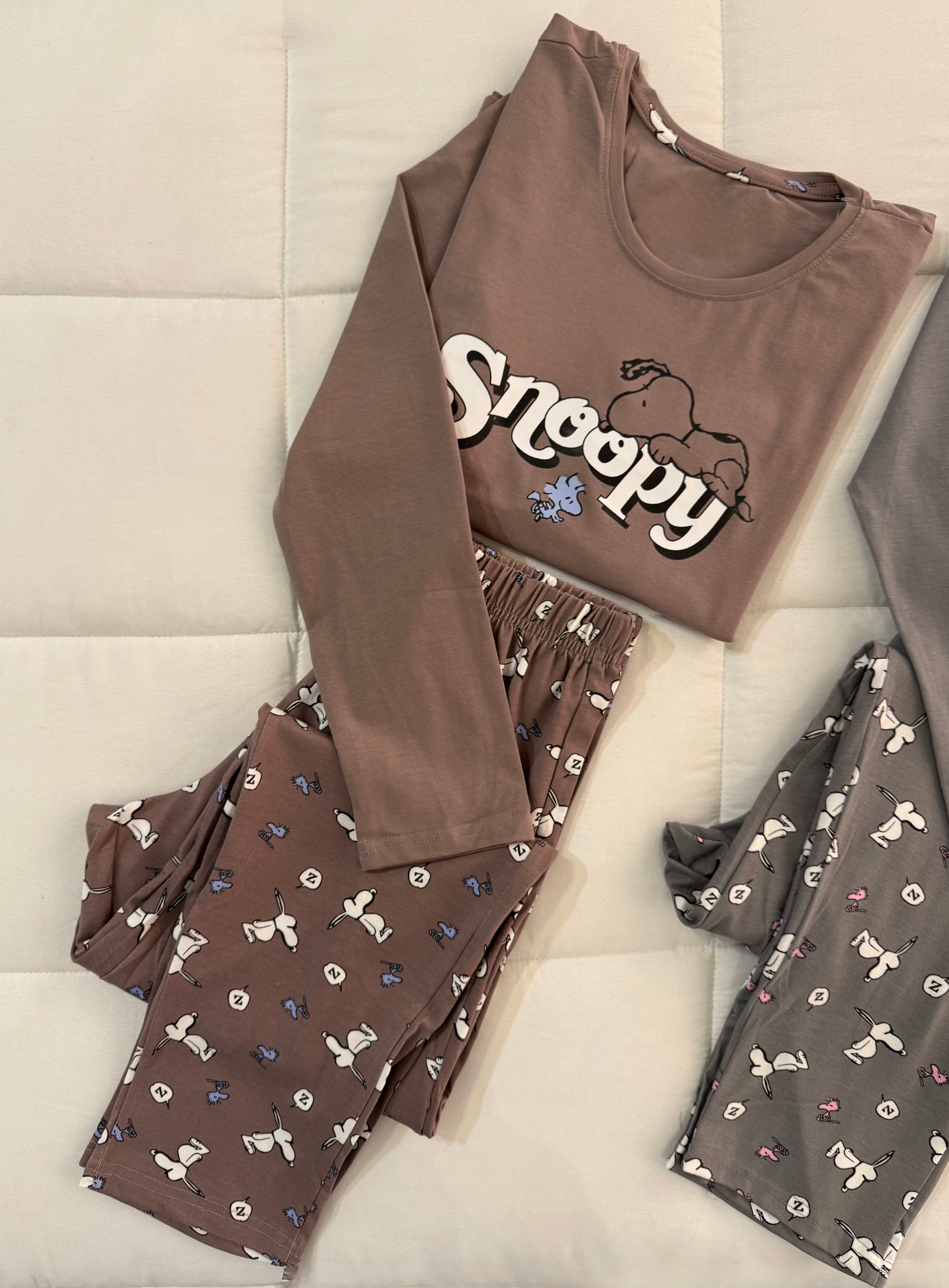 Full sleeved snoopy pjamas