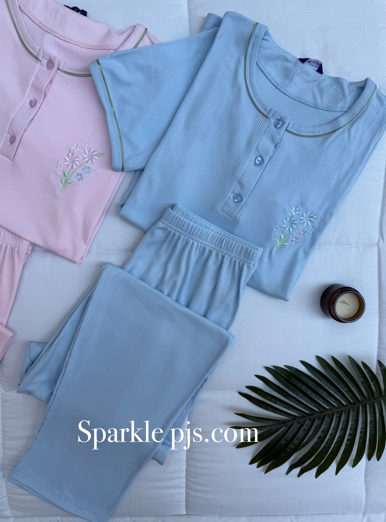Plain pajama with flower