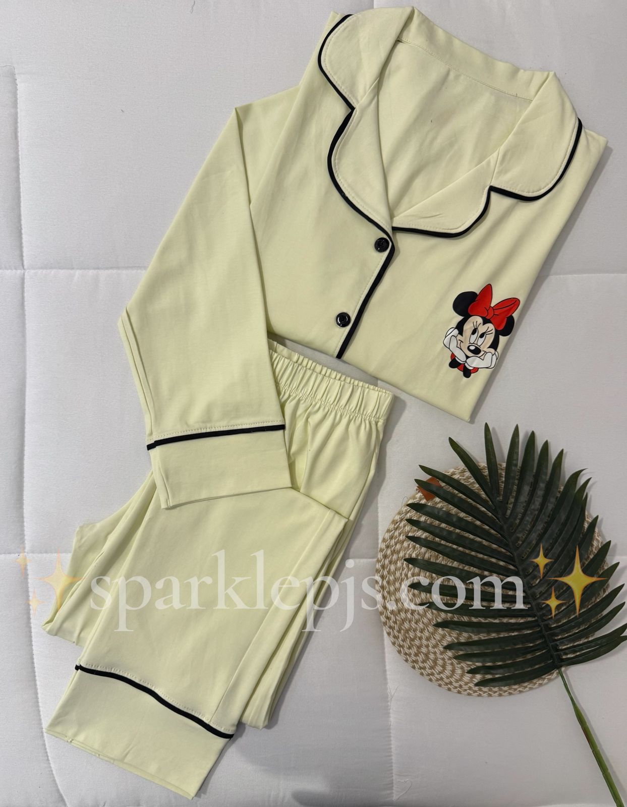 “Minnie’s Cozy Nights”