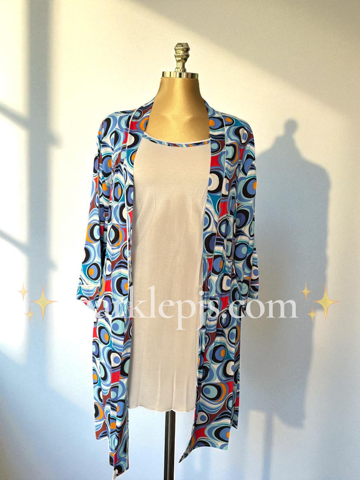 “Élégance Douce Nightshirt”