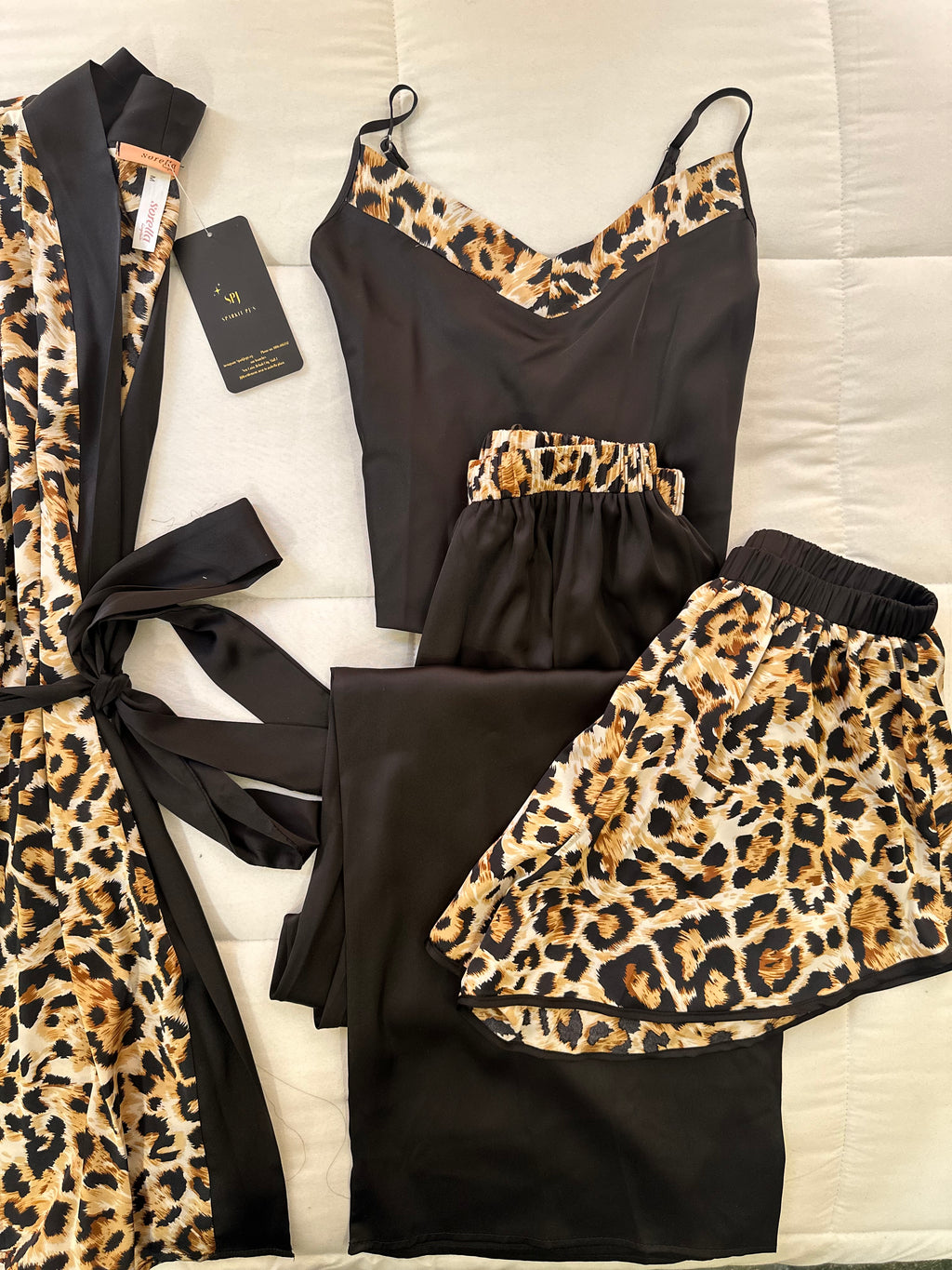 ملابس داخلية أنيقة للغاية 4 قطع