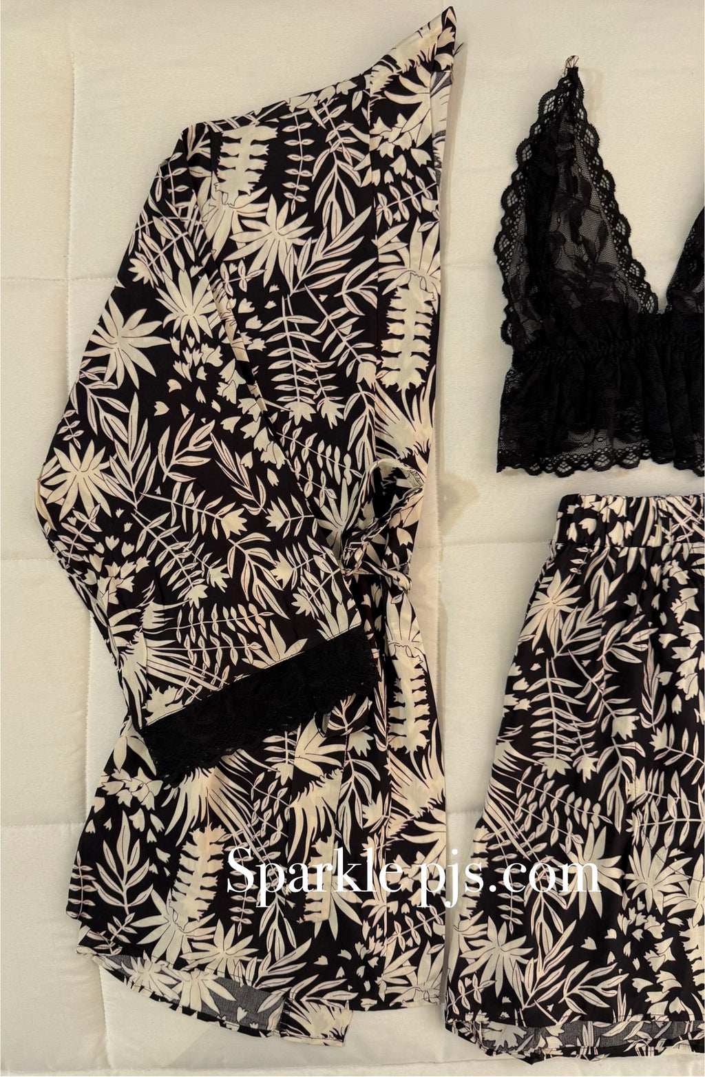 Palm Bliss Lace & Robe Sleep Set