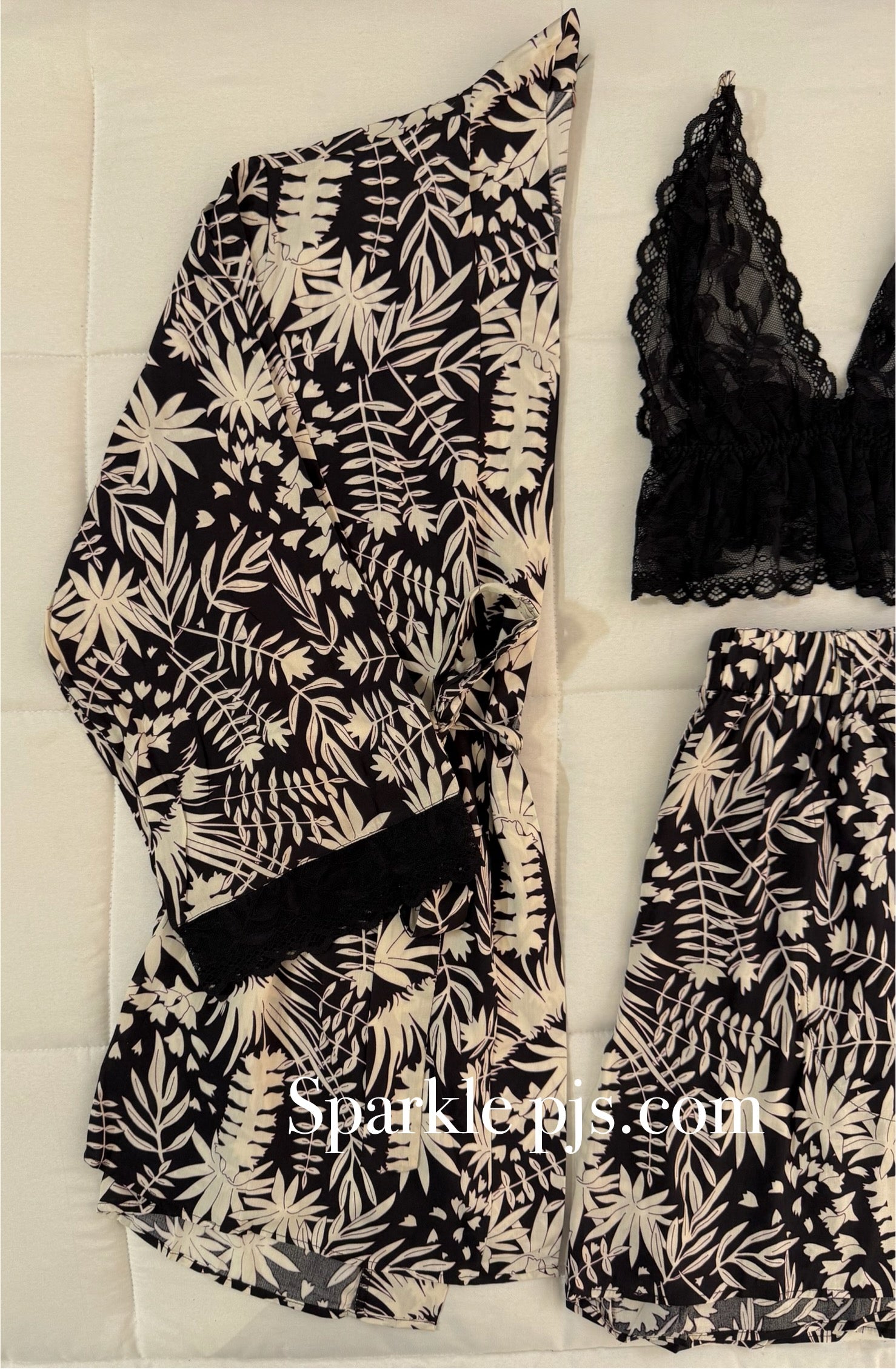 Palm Bliss Lace & Robe Sleep Set