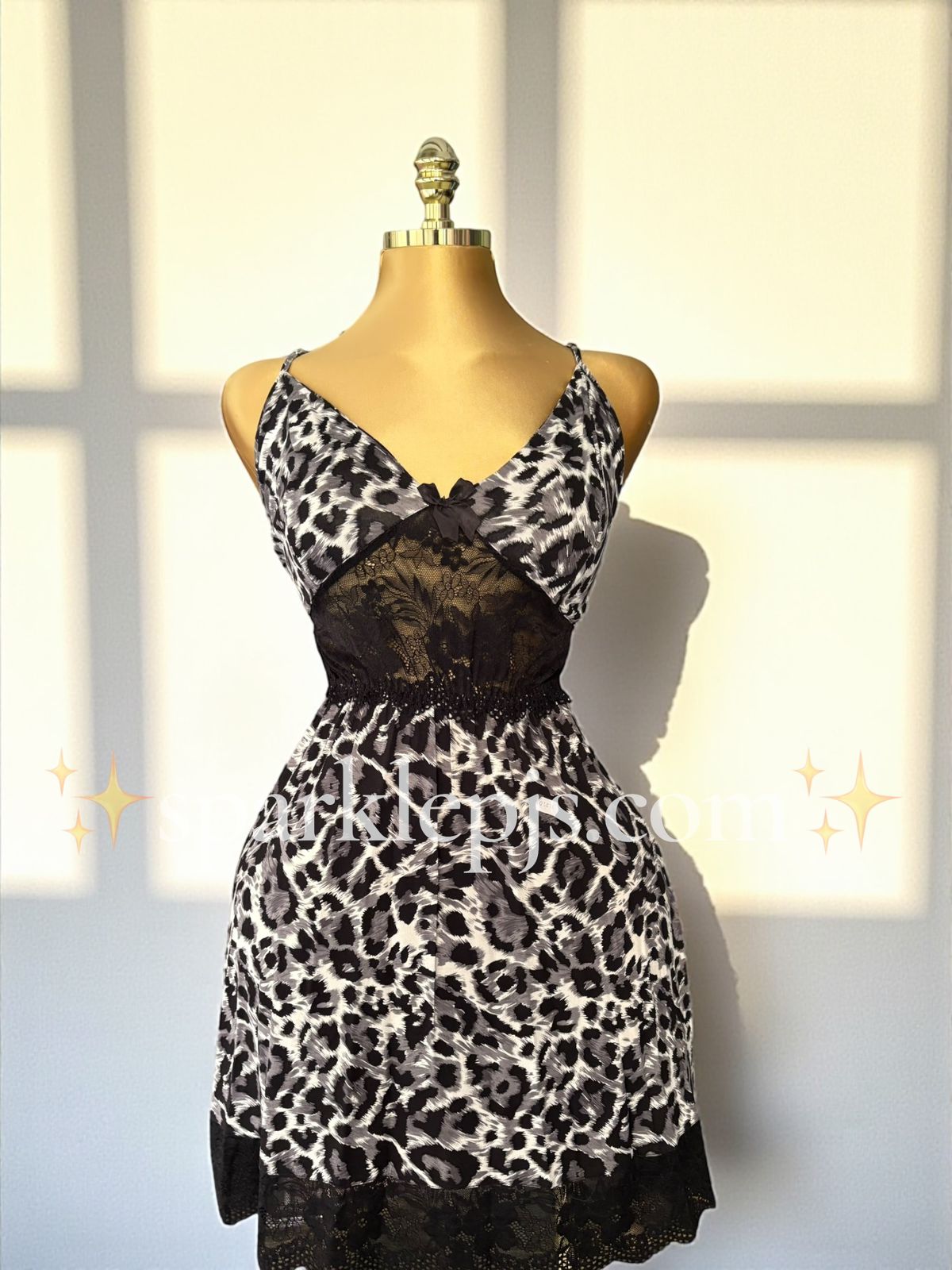 “Tigresse Nocturne NightDress”