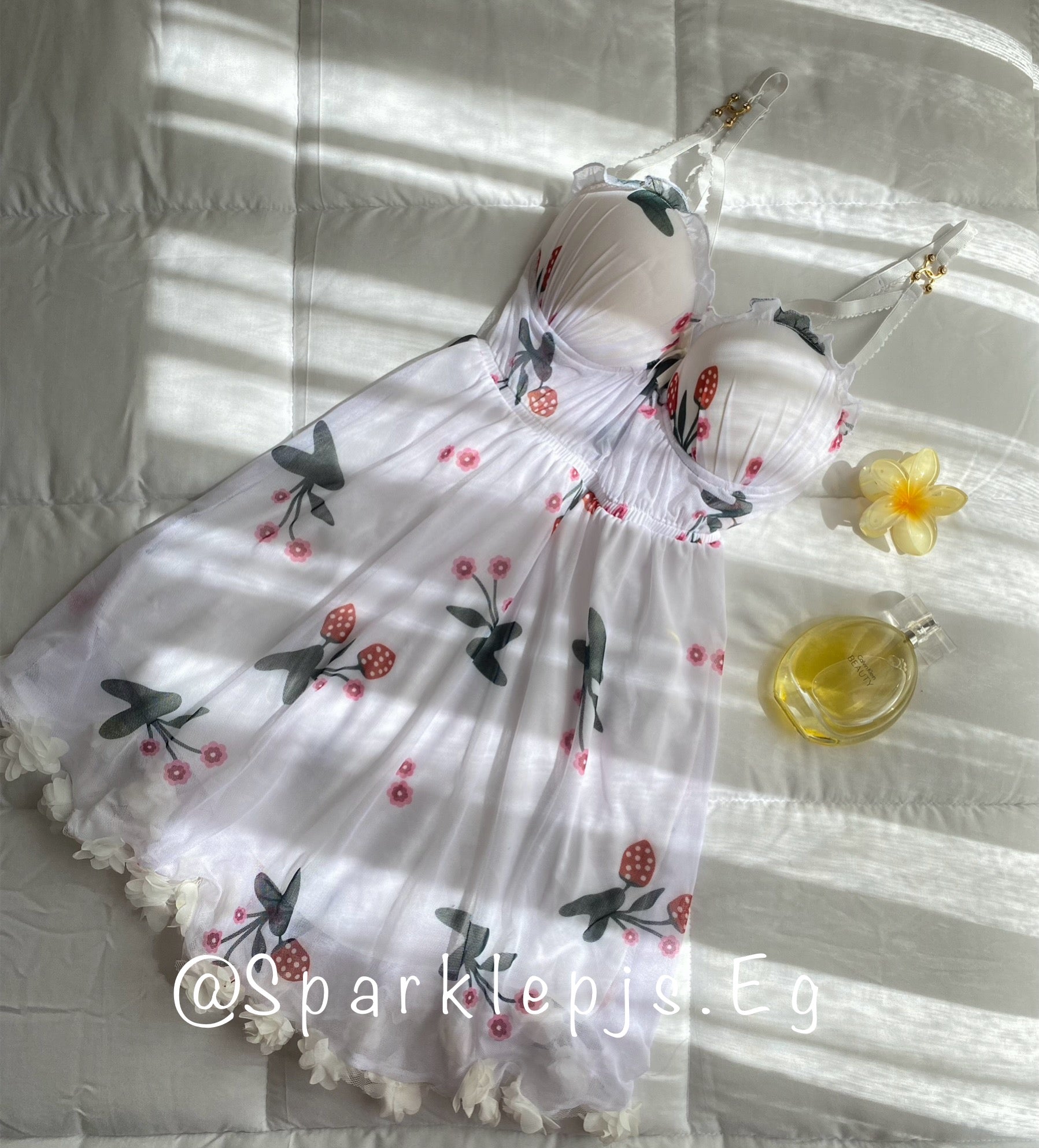 Strawberry tulle white dress