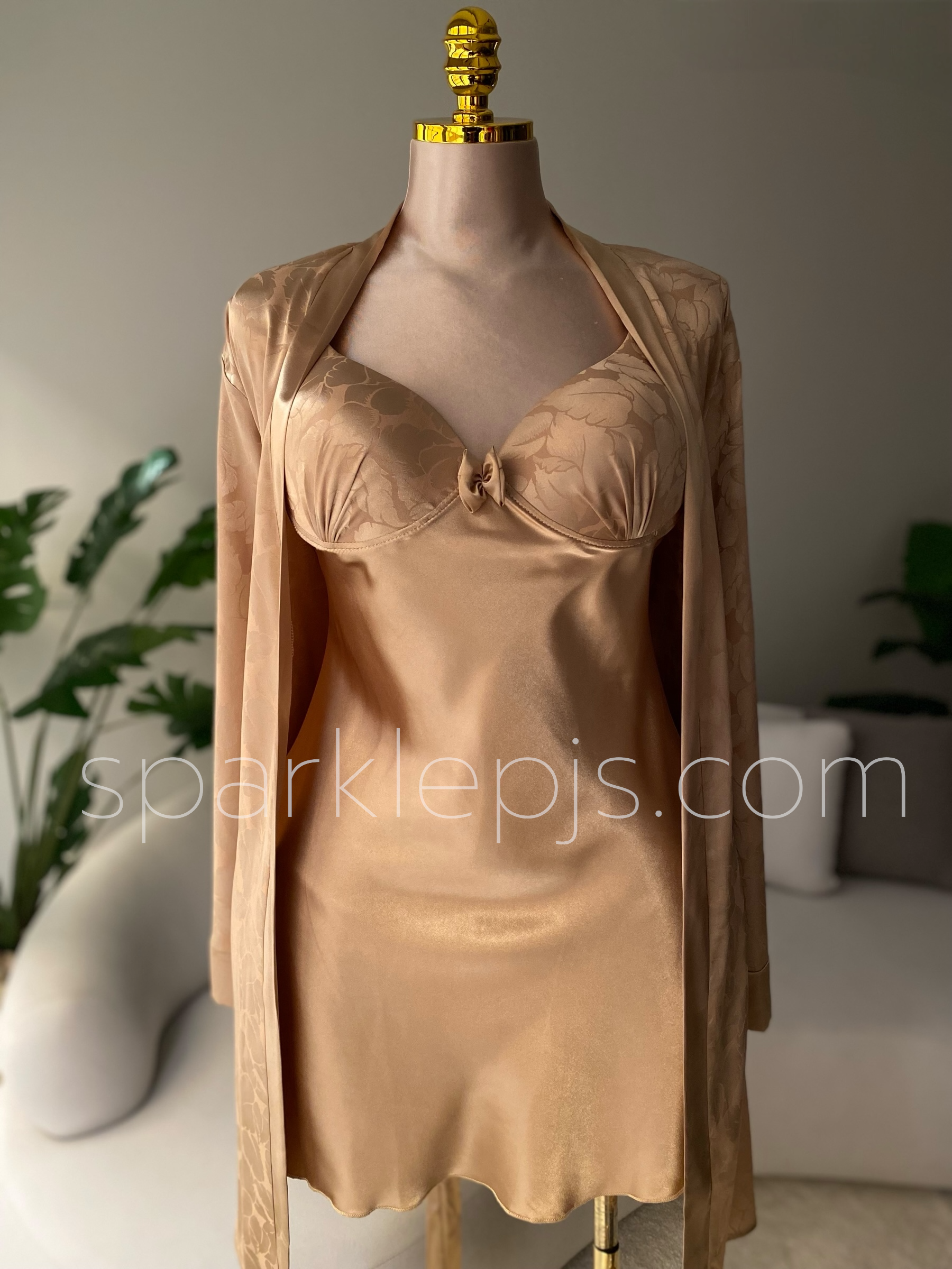 "Damask Dream" Jacquard Lingerie Set