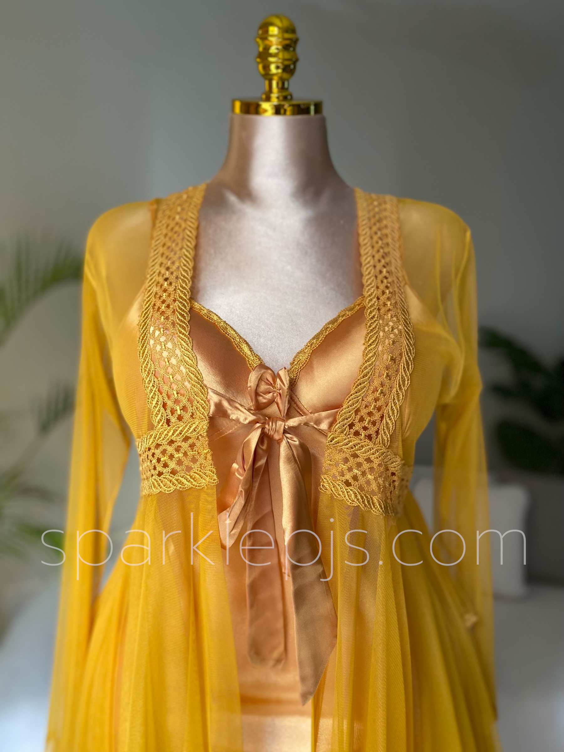 Raffia-Trimmed Dream