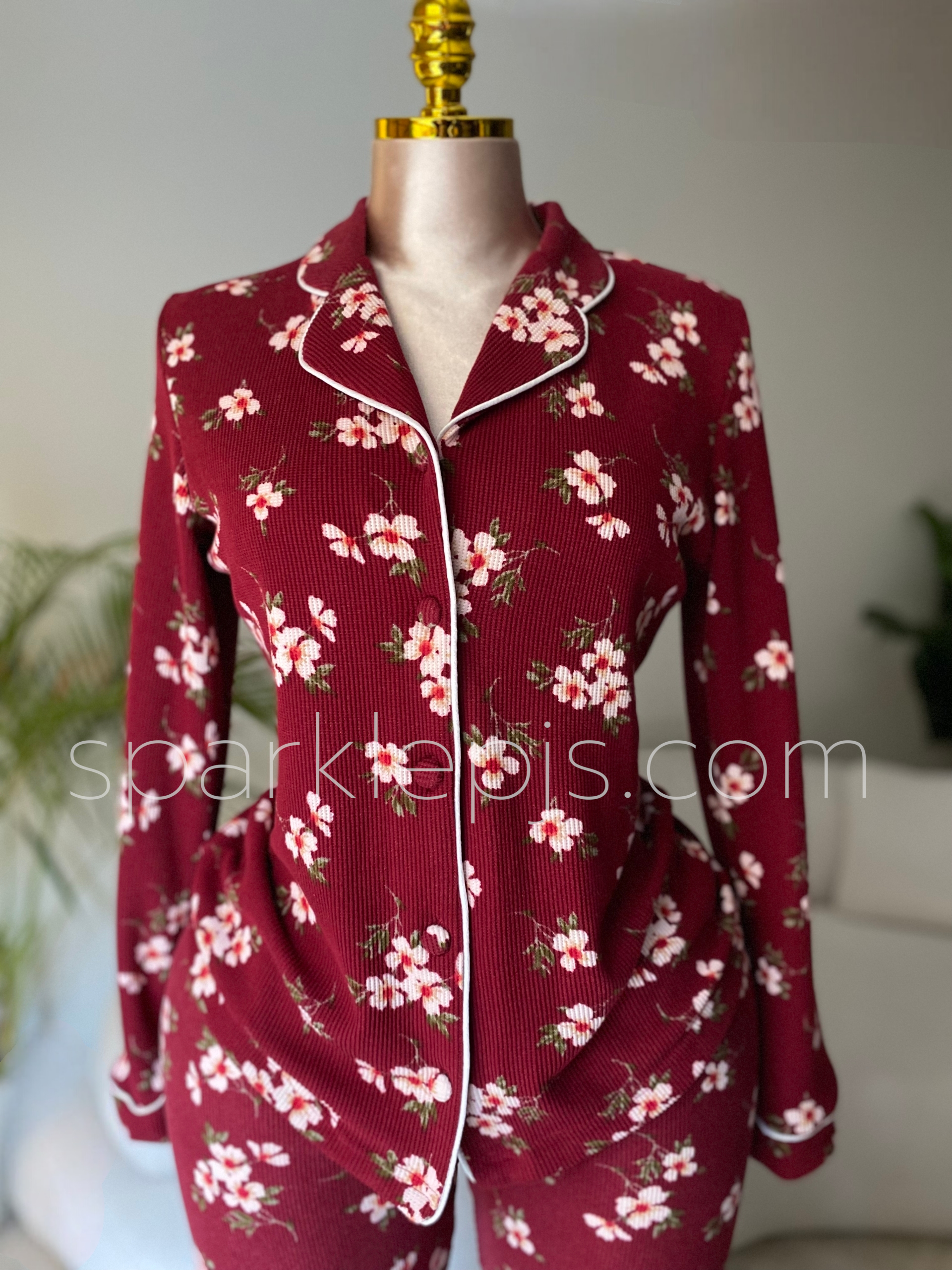 The 1940s Fireside Set