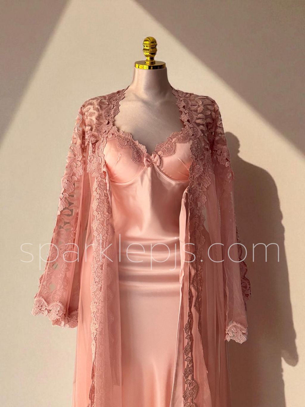 Opera Lenght Robe & Gown