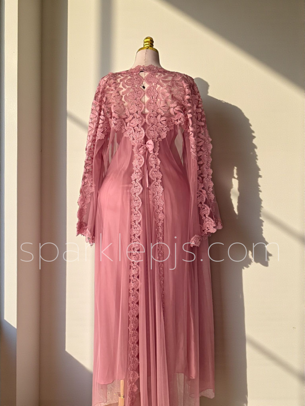 Opera Lenght Robe & Gown